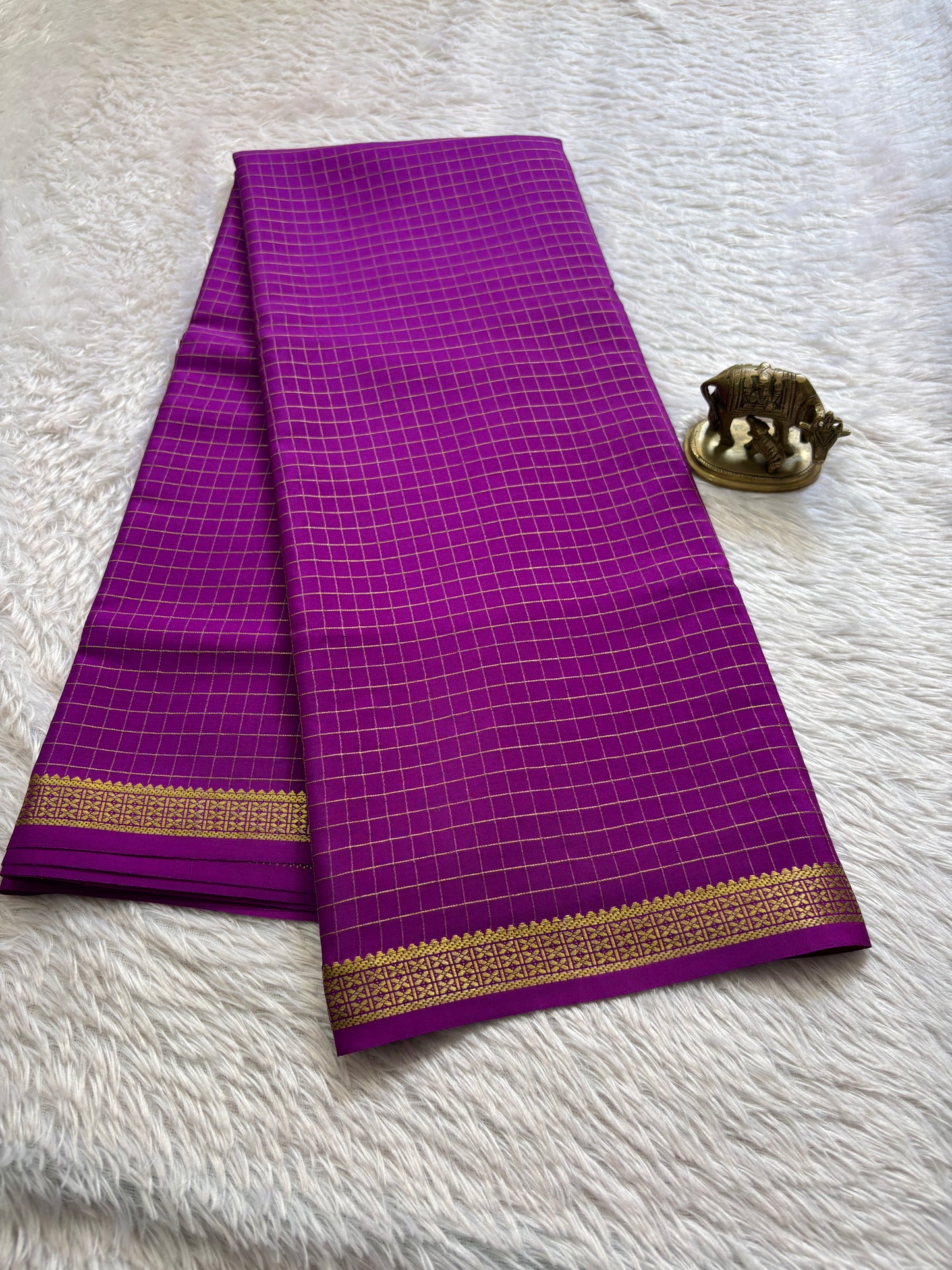 Pavani : Solid Magenta
