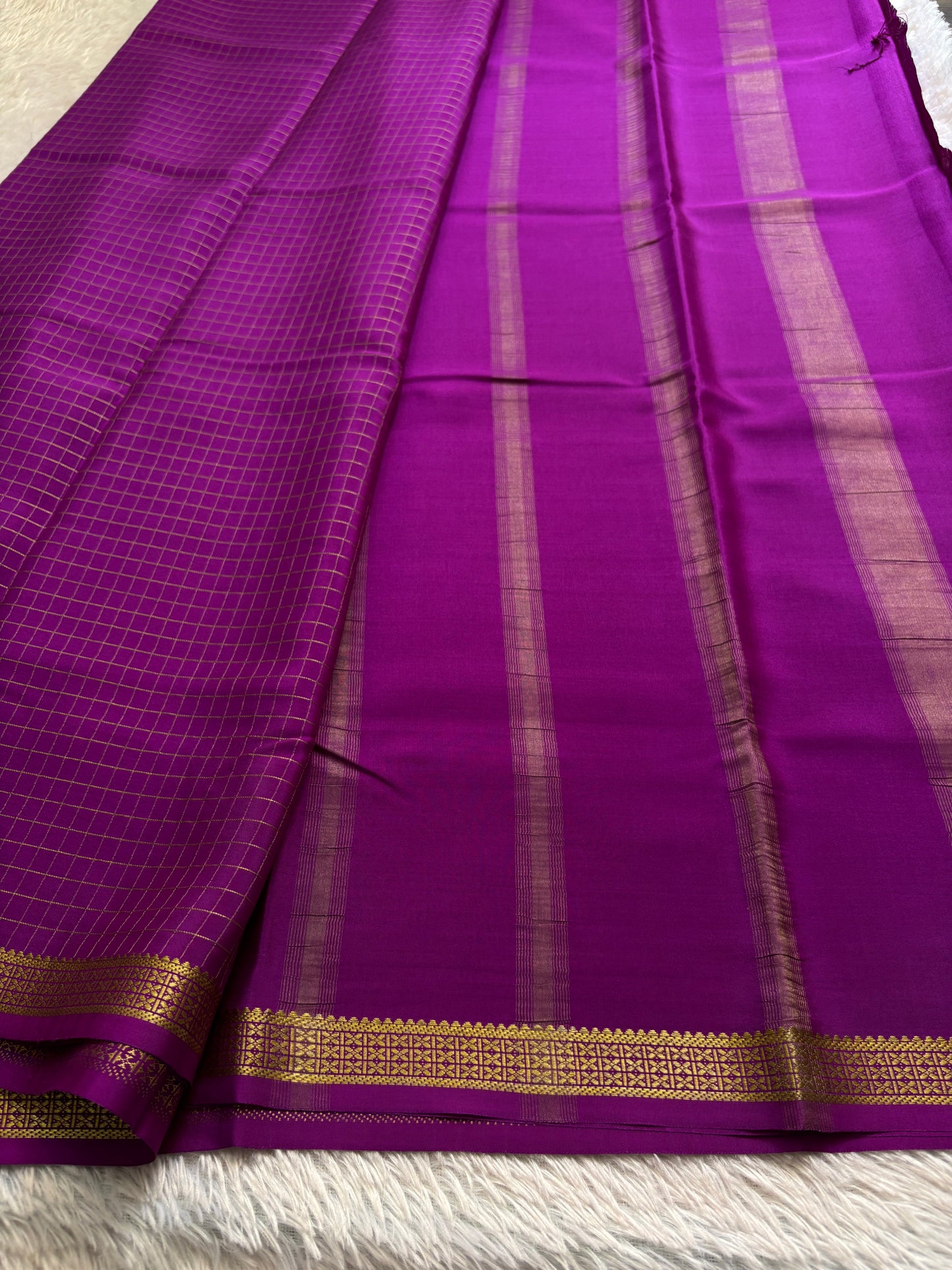 Pavani : Solid Magenta