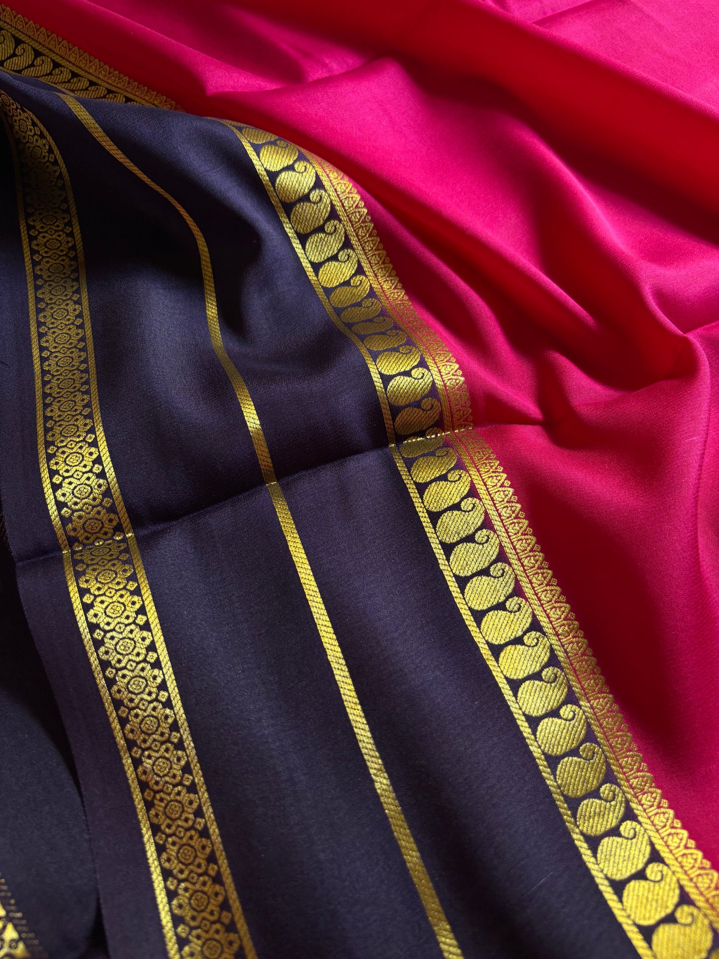 Malini (2D) : Rani pink-deep blue