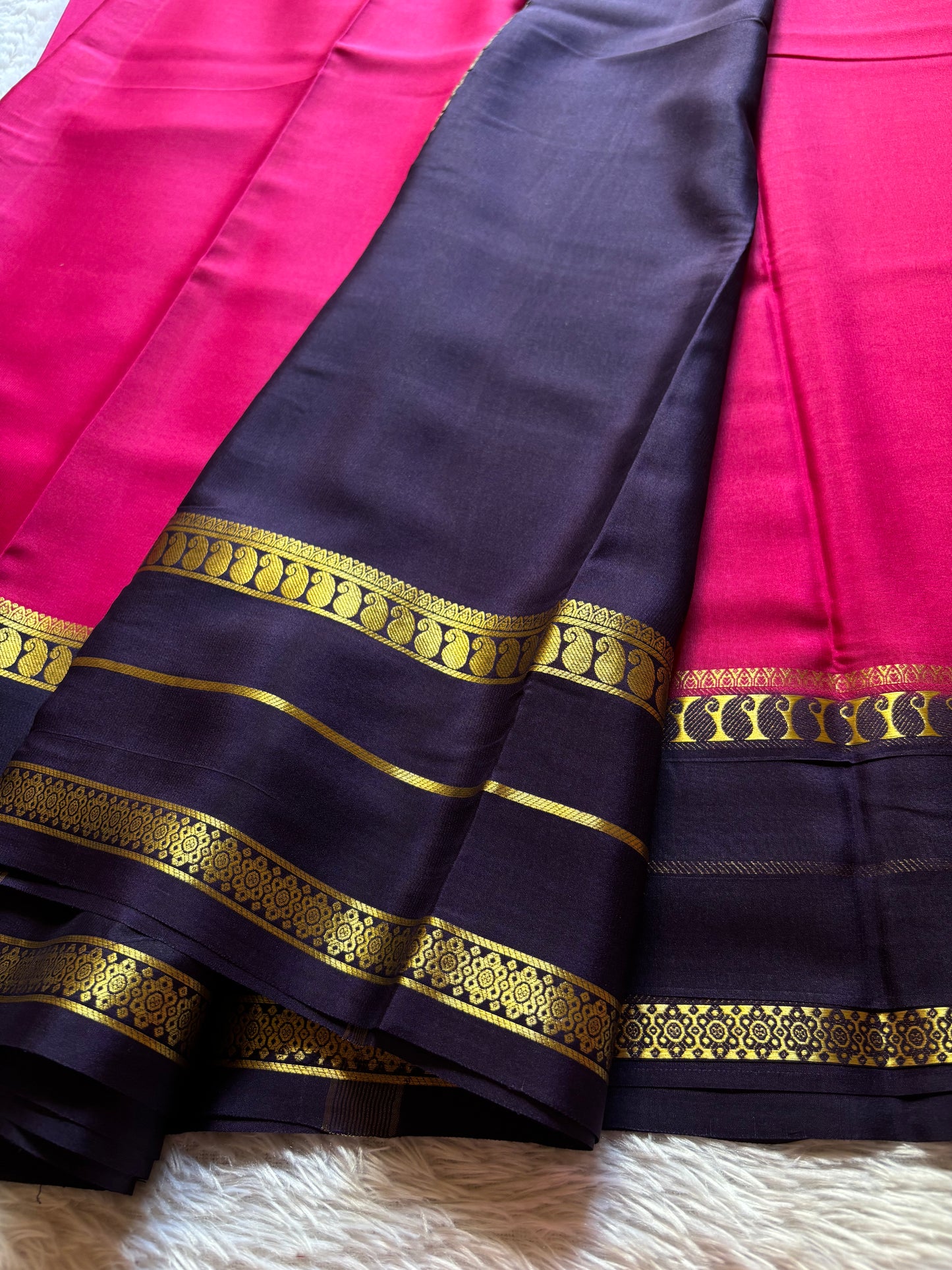 Malini (2D) : Rani pink-deep blue