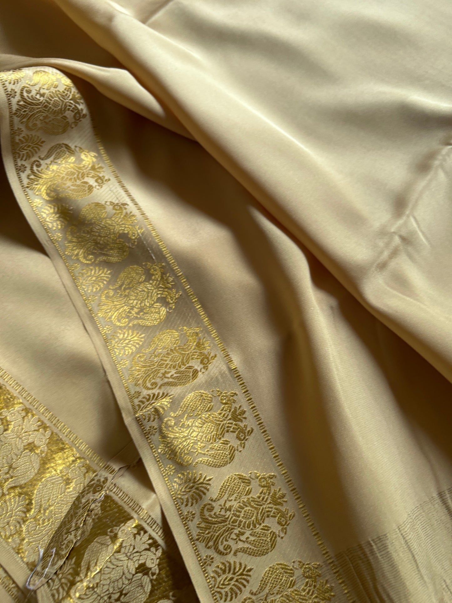Veera : Solid Chikoo beige