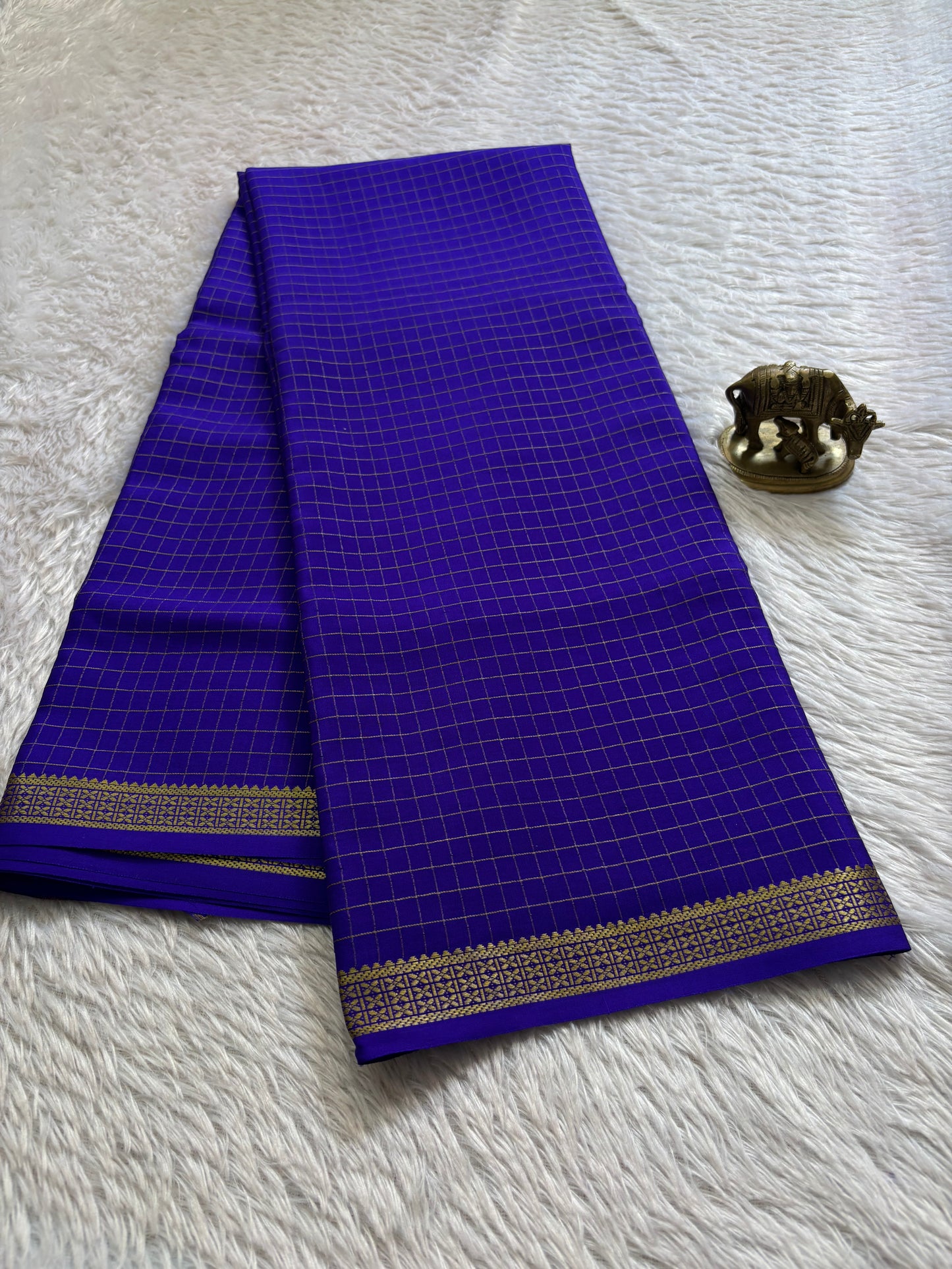 Pavani : Solid Royal blue