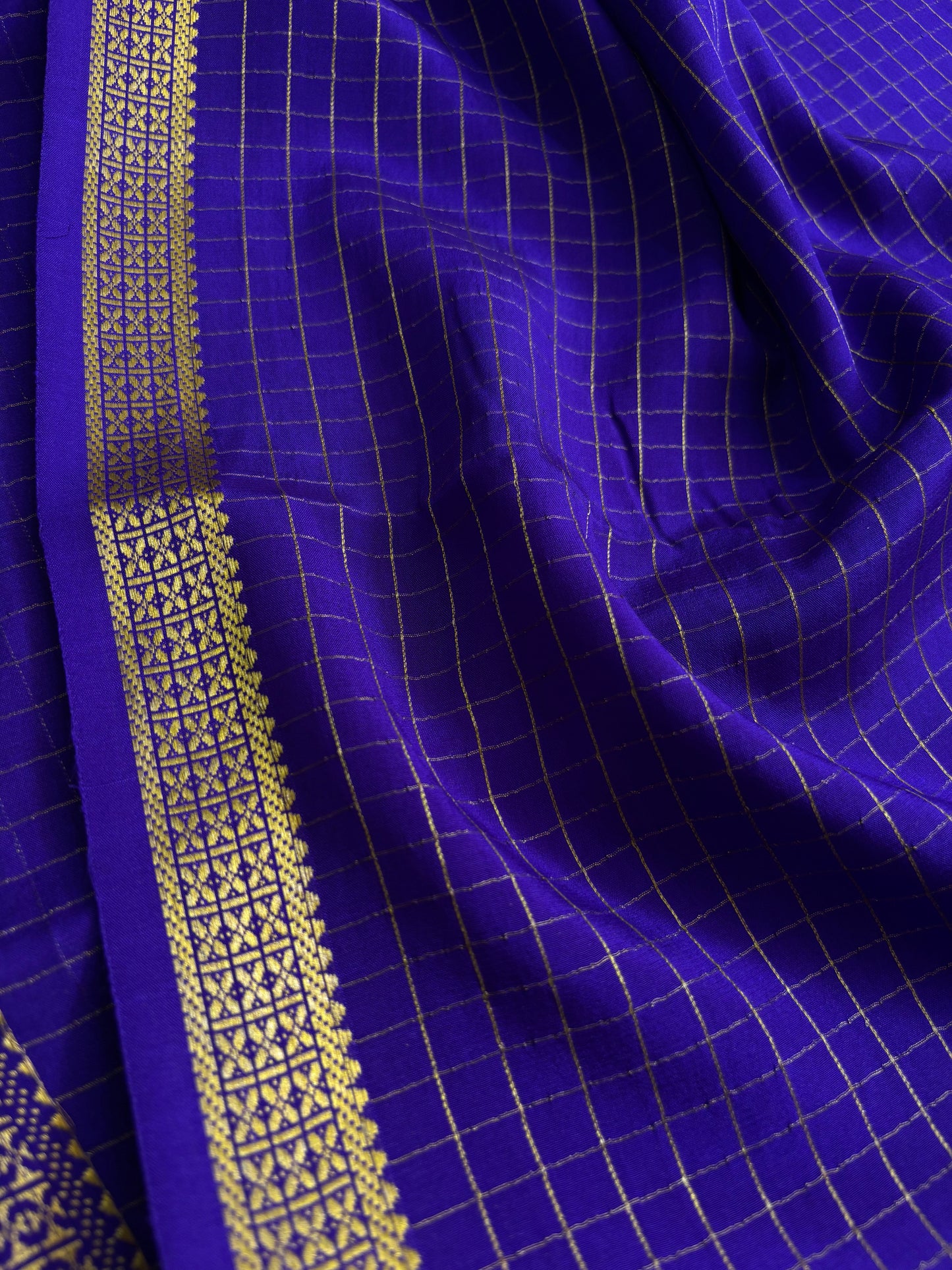 Pavani : Solid Royal blue