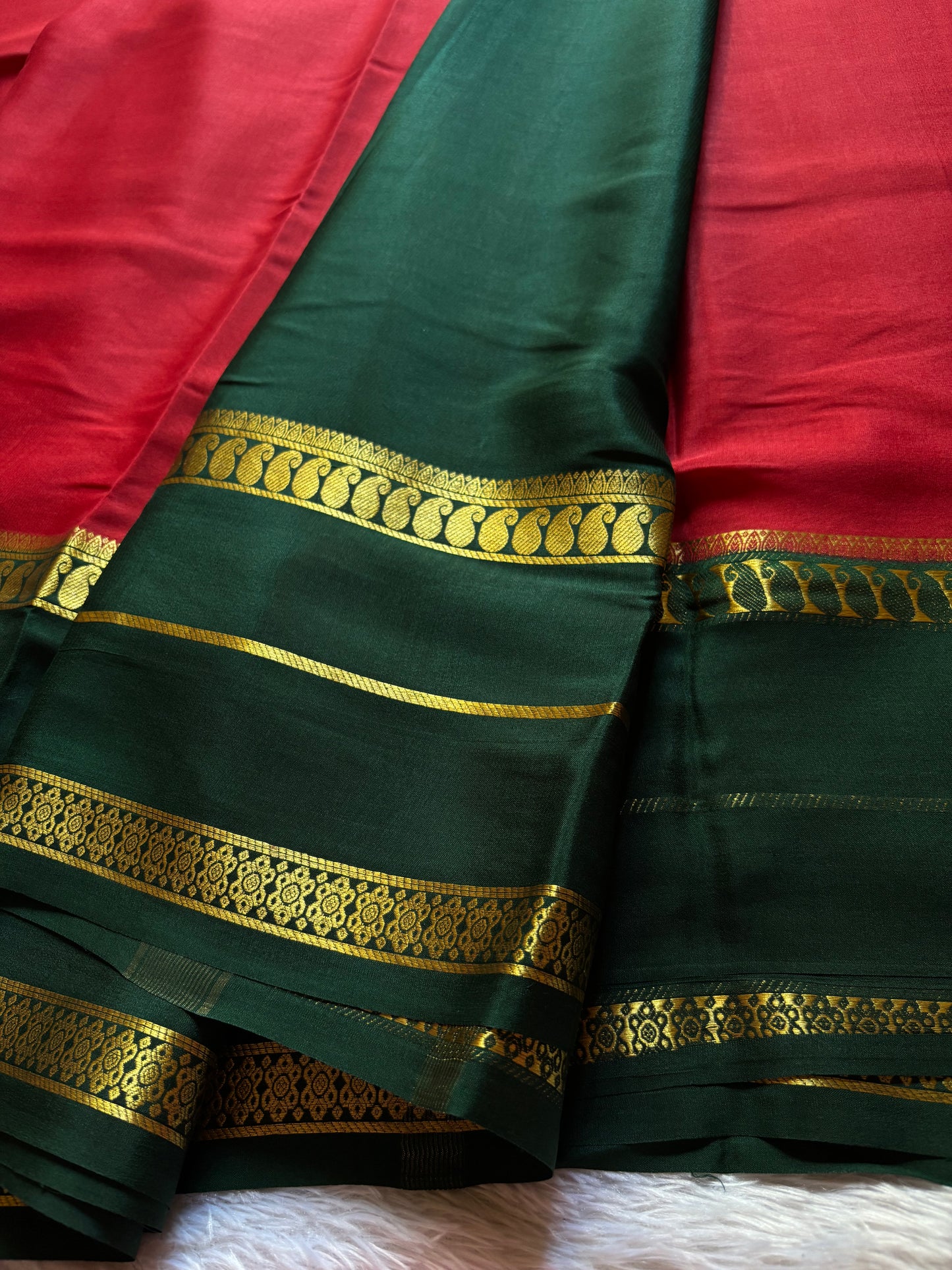 Malini (2D) : Red-dark green