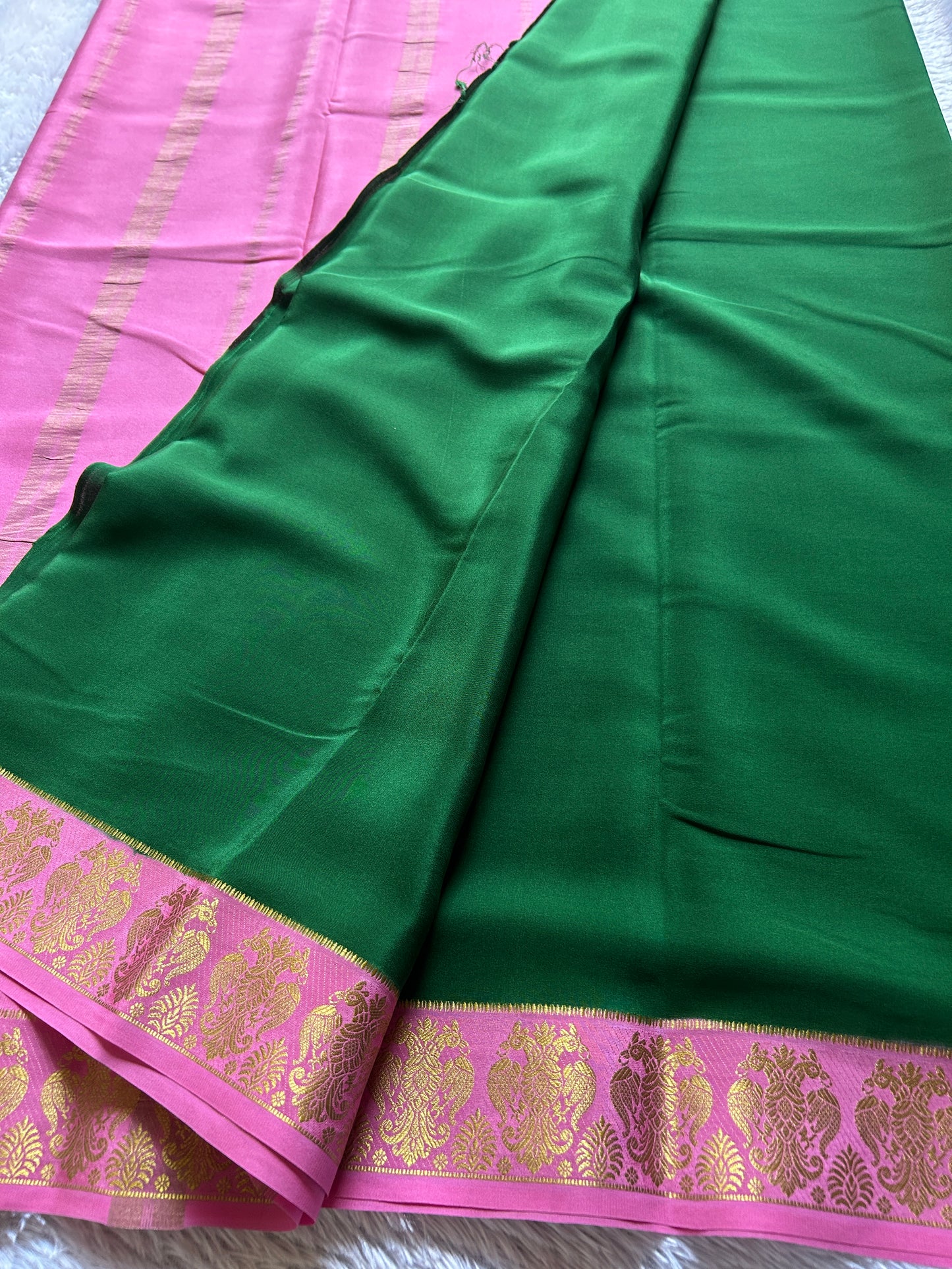 Veera (2D) : Bottle green-rose pink