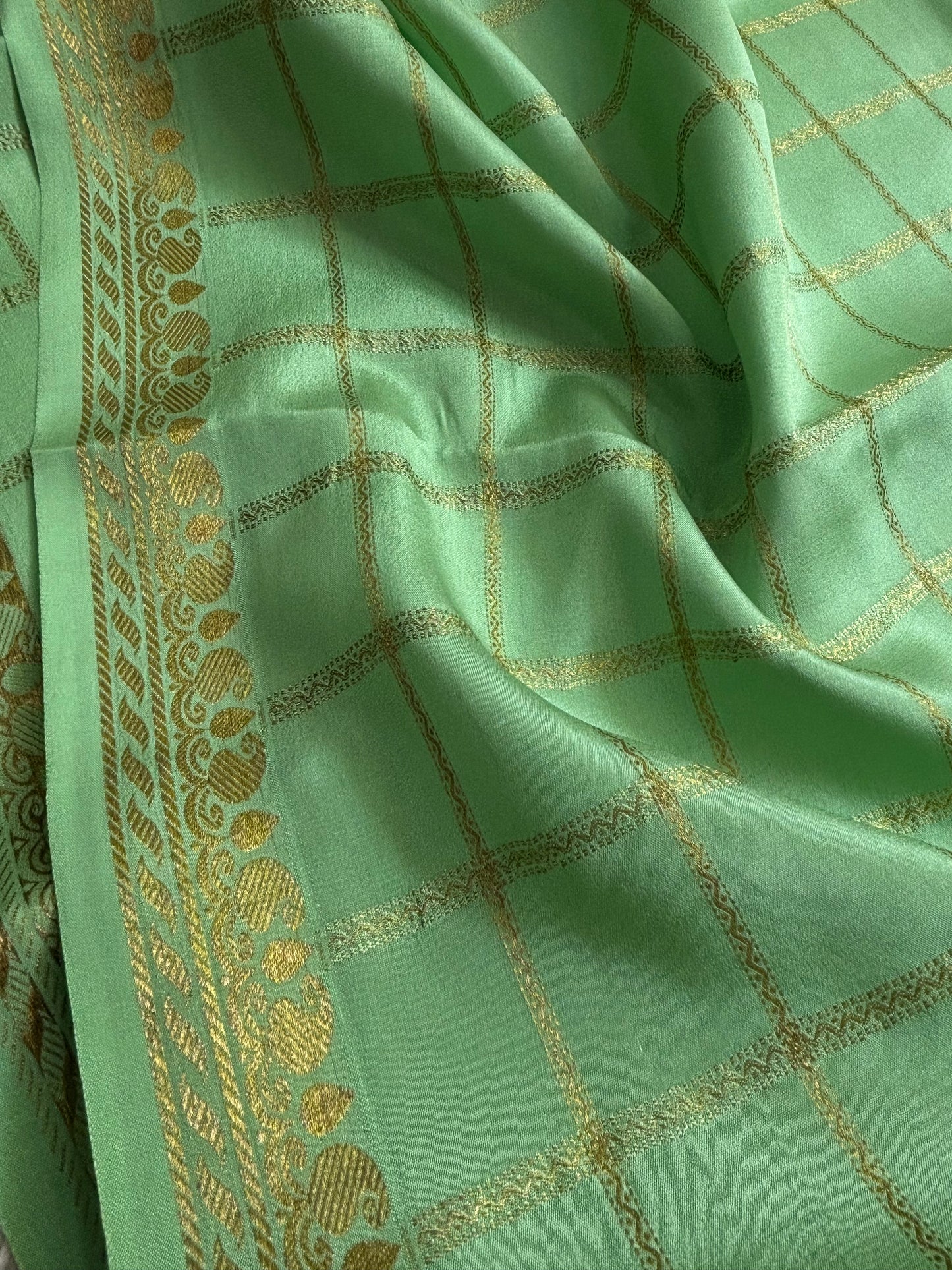 Chaya : Solid Mint green