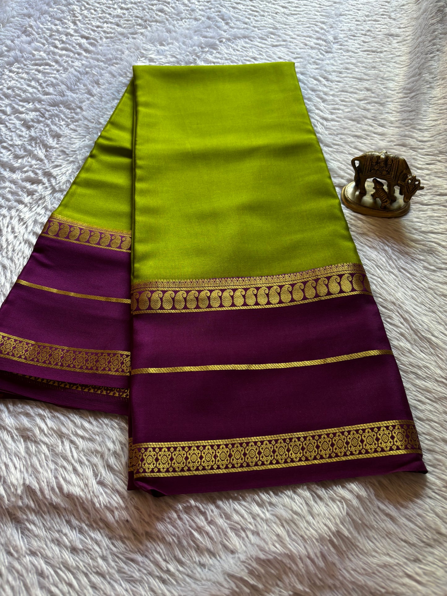 Malini (2D) : Mehendi green-magenta