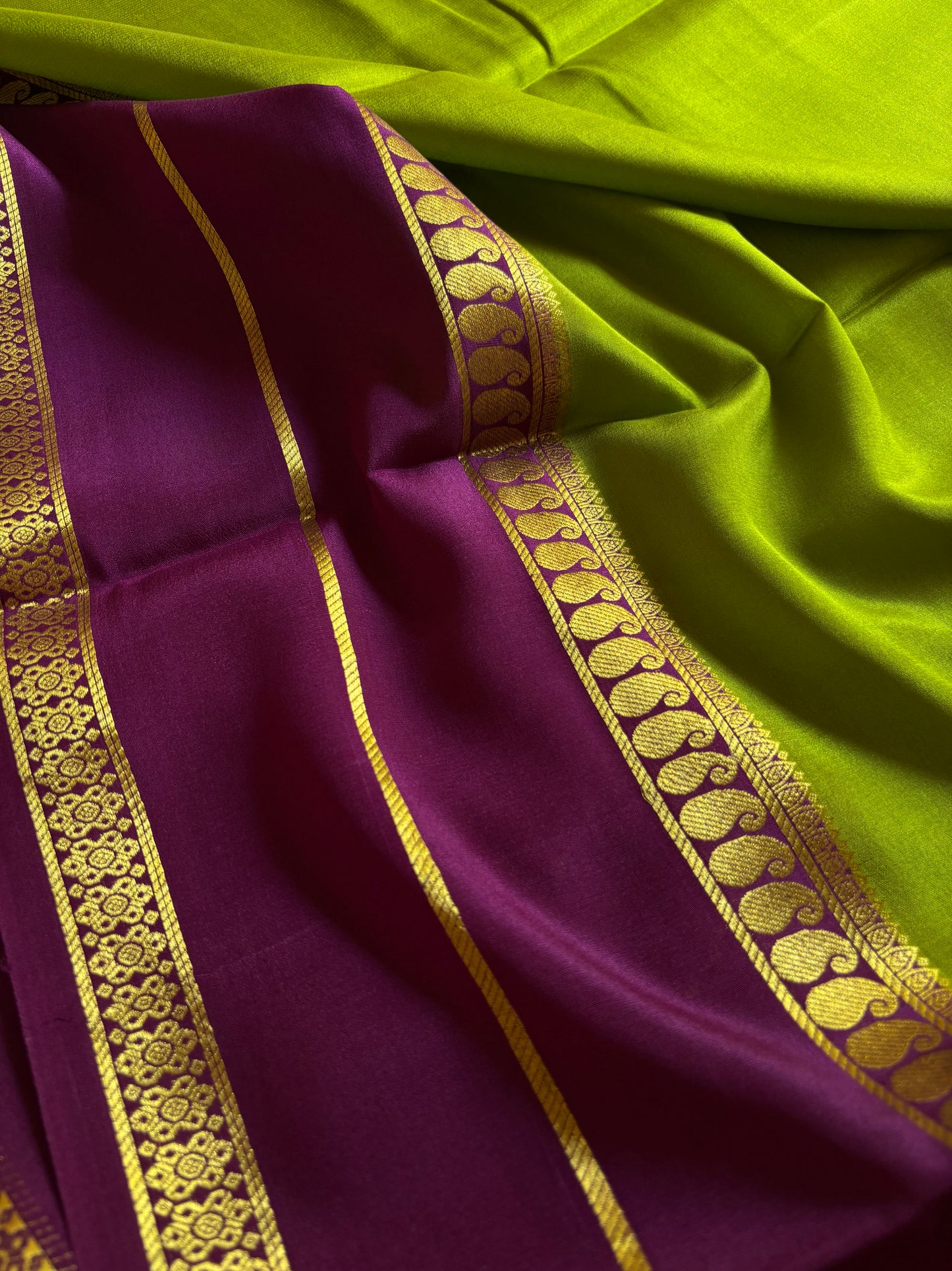 Malini (2D) : Mehendi green-magenta