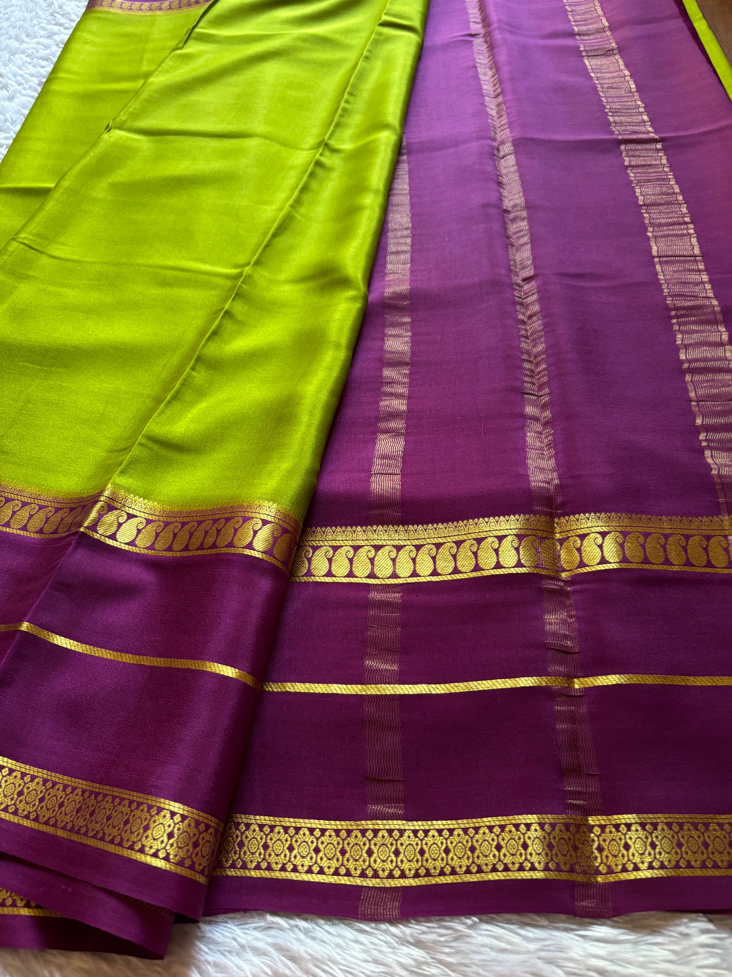 Malini (2D) : Mehendi green-magenta