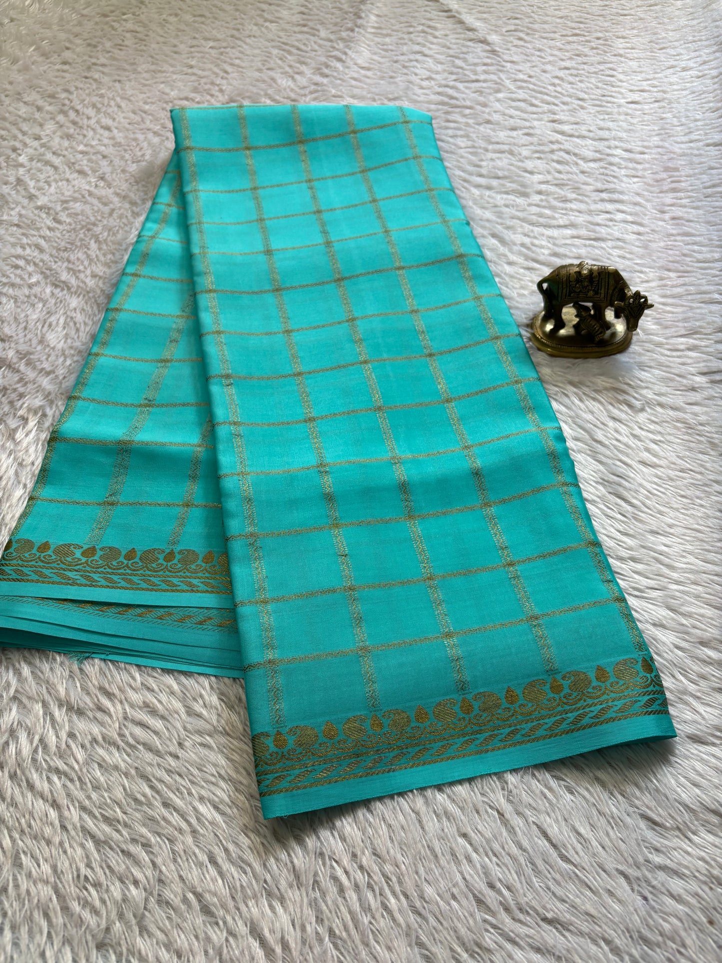 Chaya : Solid Aqua blue