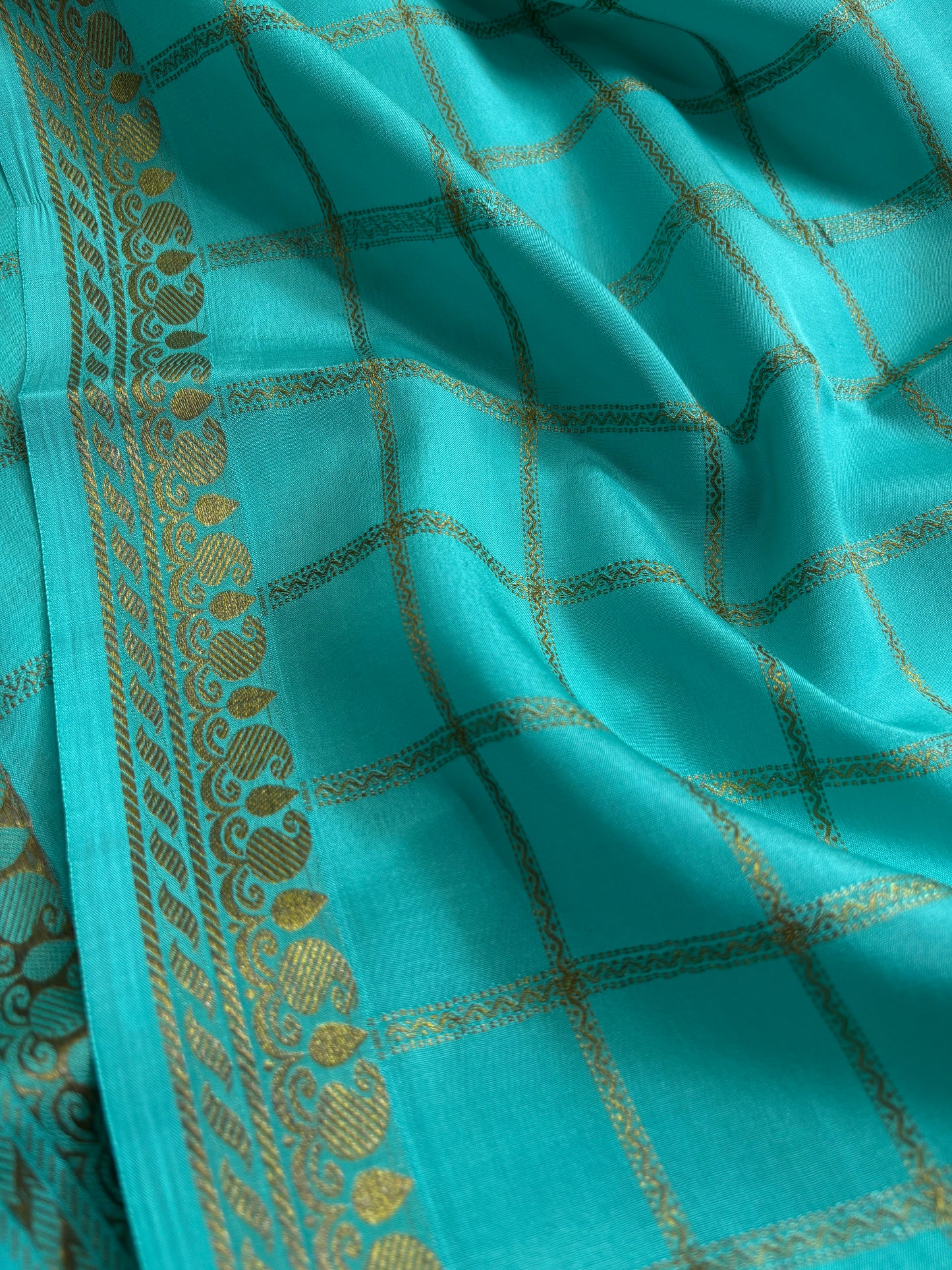 Chaya : Solid Aqua blue
