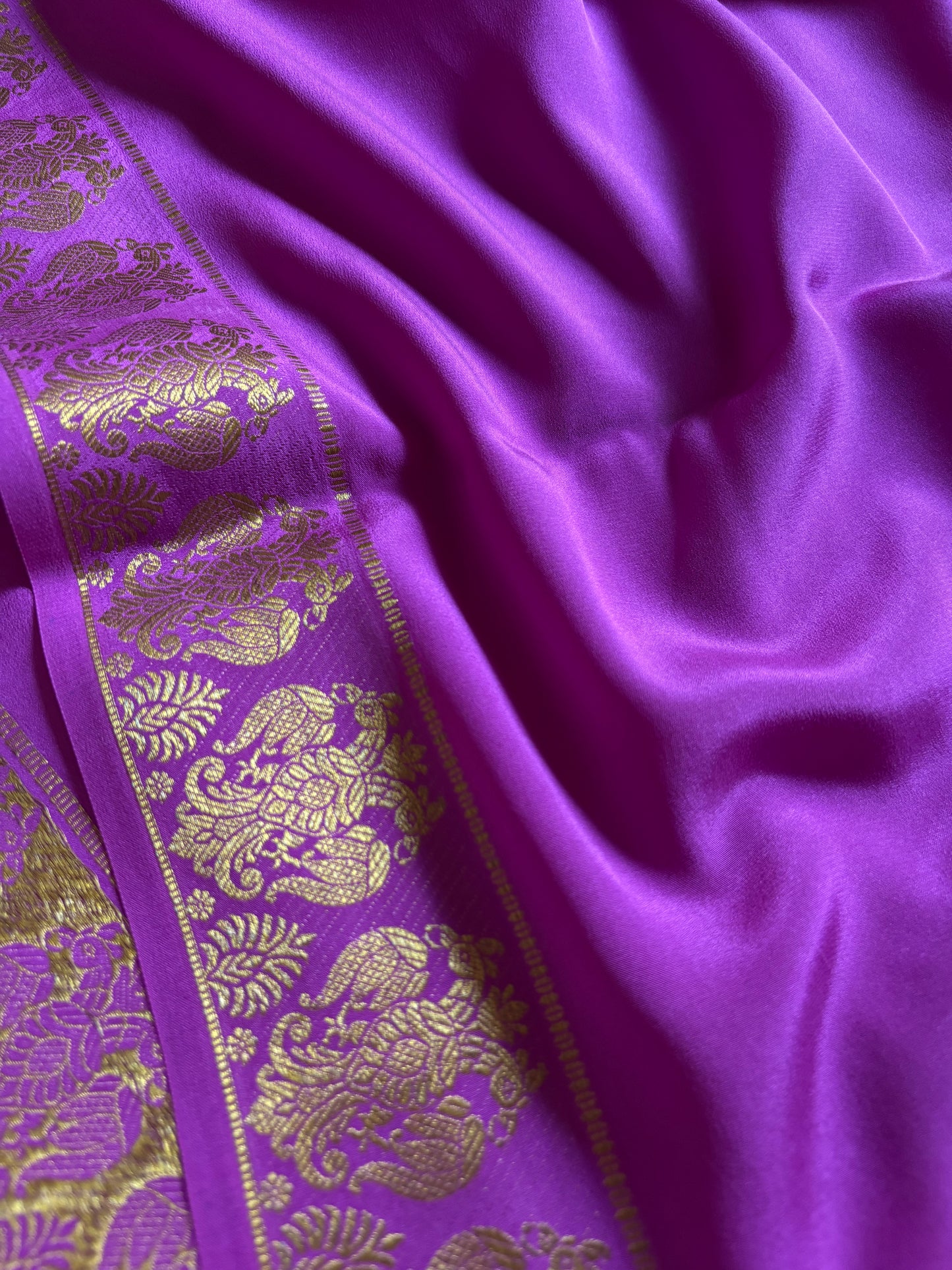 Veera : Solid Bright magenta