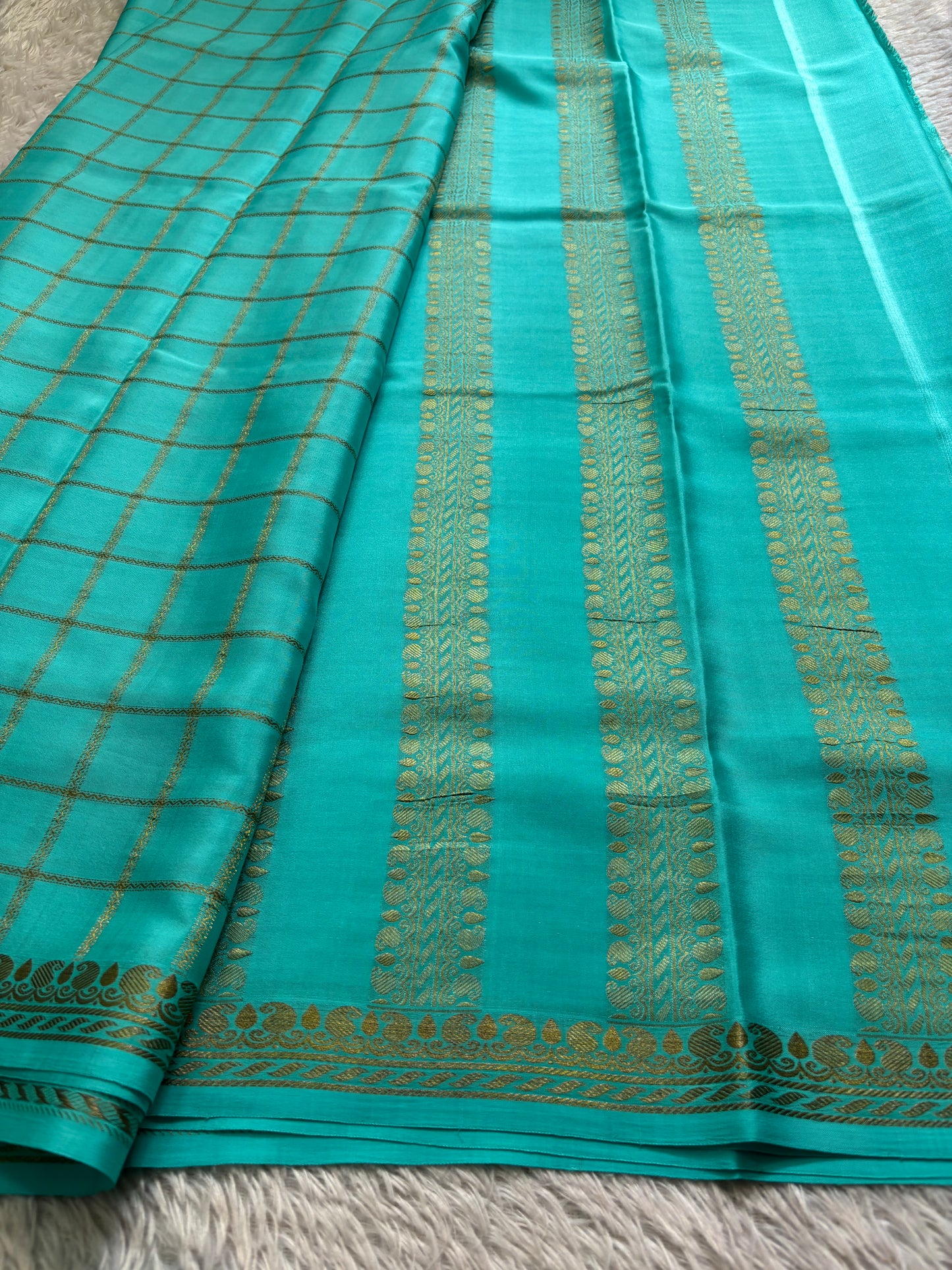 Chaya : Solid Aqua blue