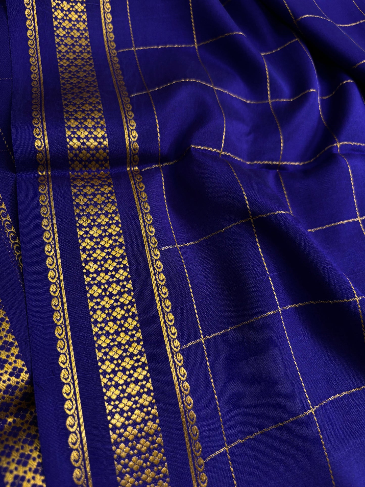 Madhavi : Solid Dark blue
