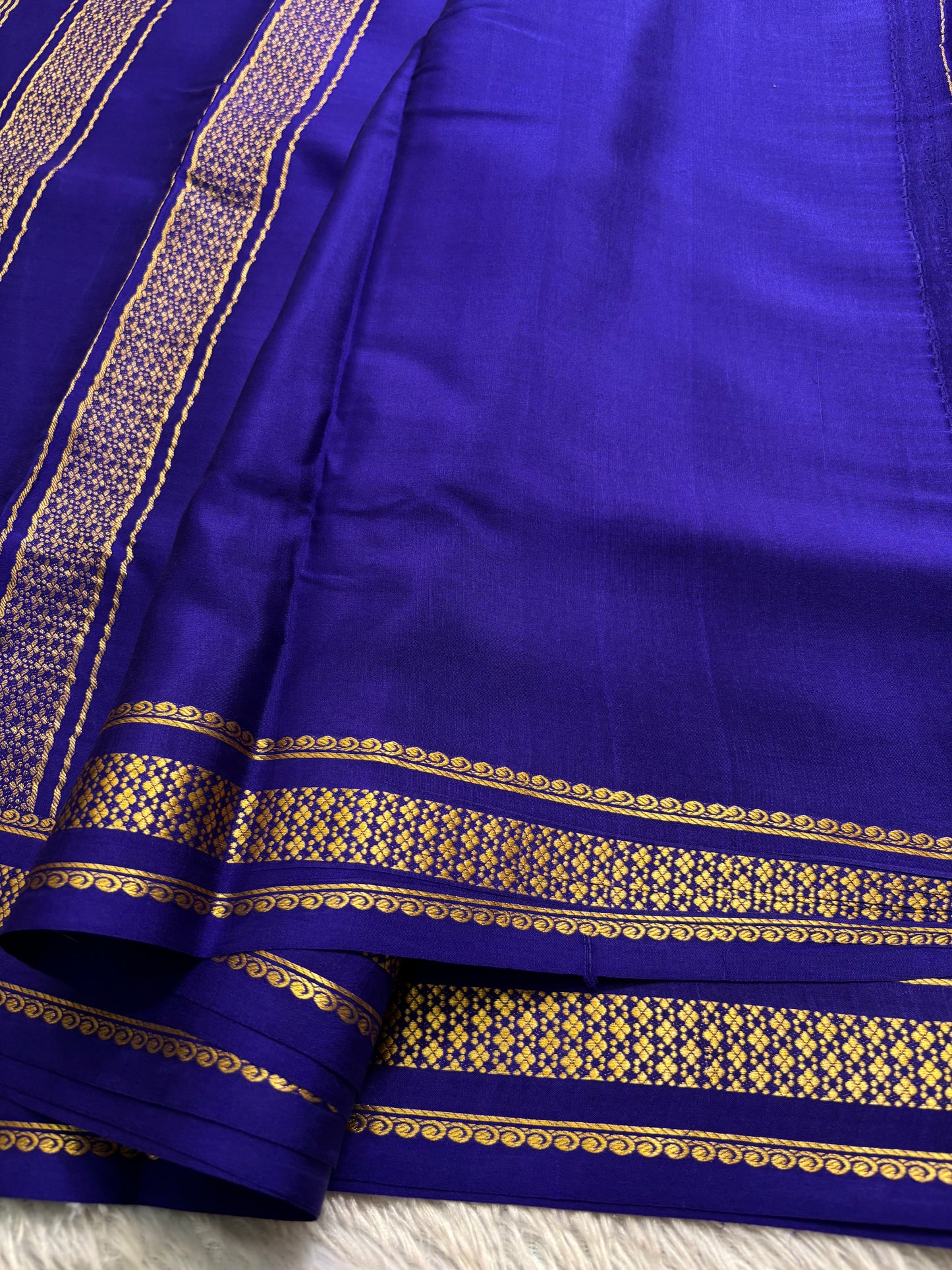 Madhavi : Solid Dark blue