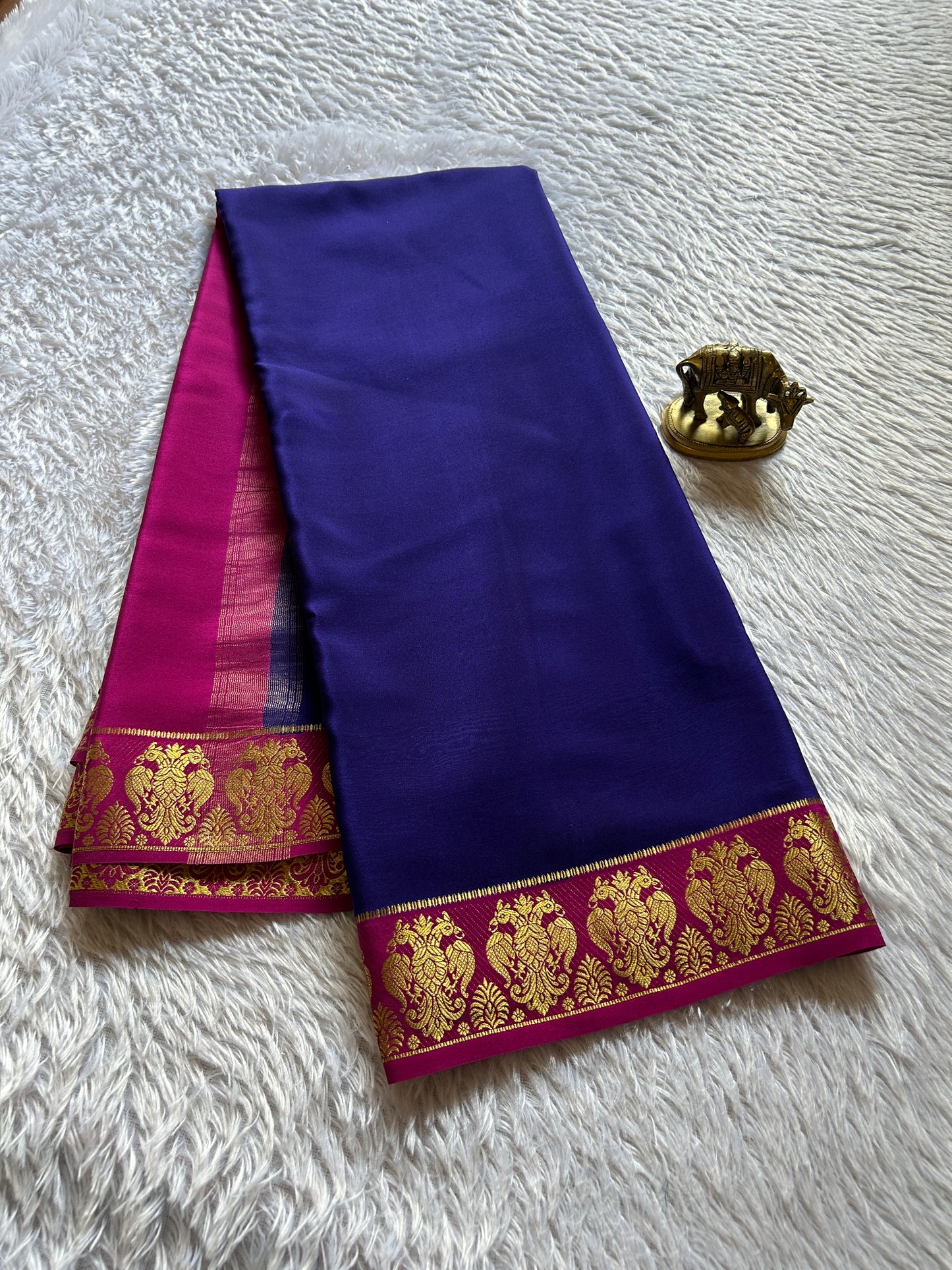 Veera (2D) : Dark blue-pink