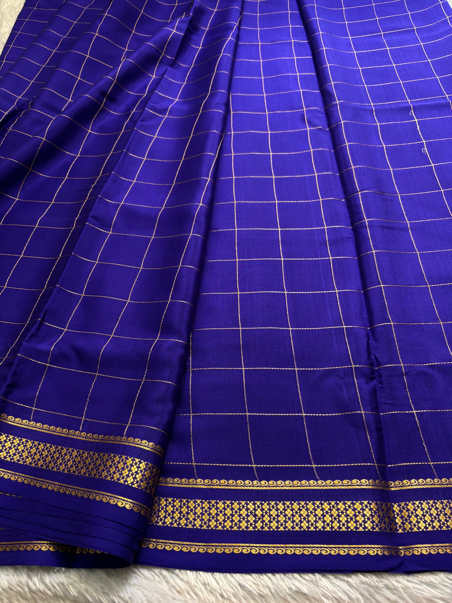 Madhavi : Solid Dark blue