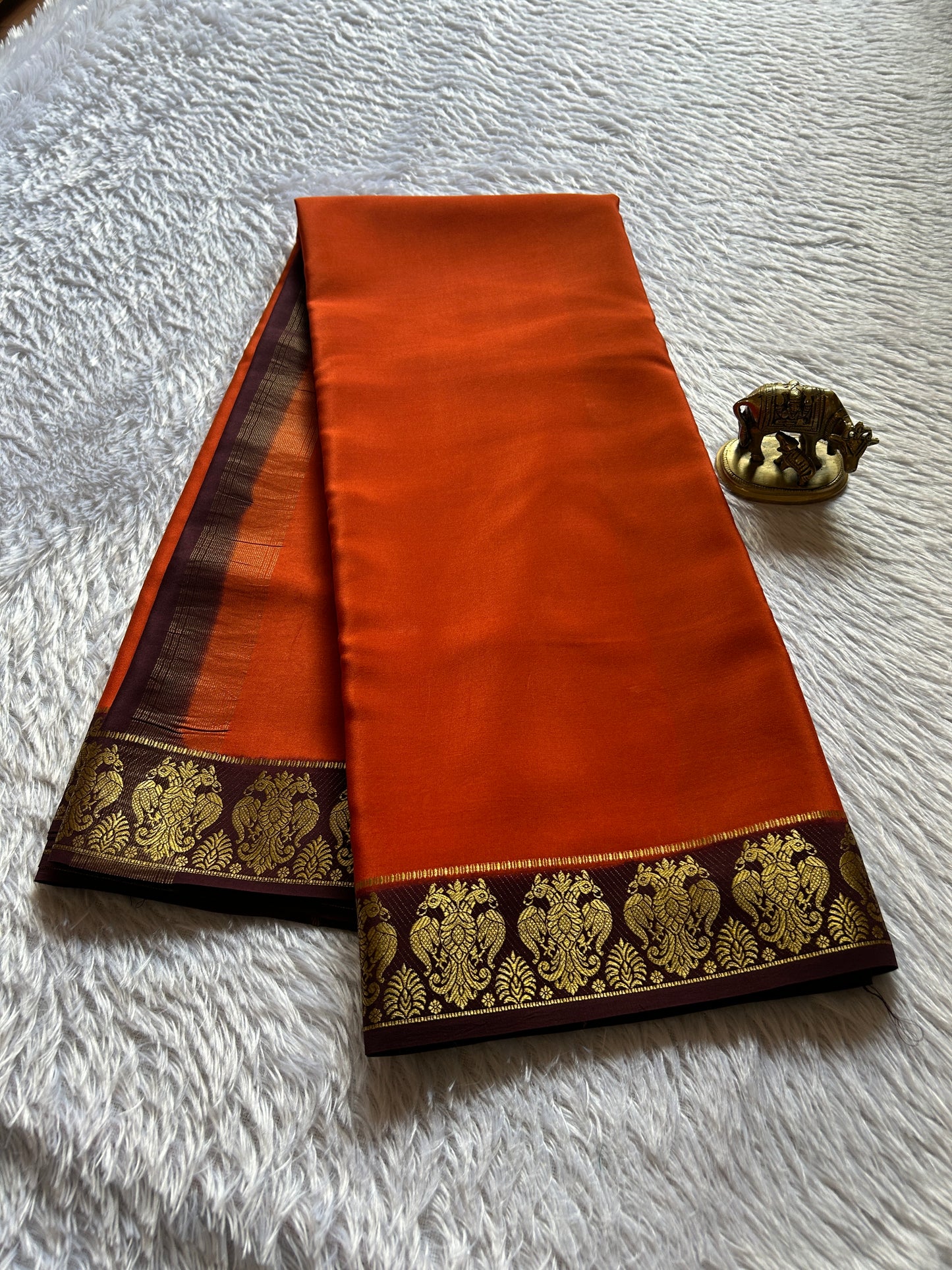 Veera (2D) : orange-chocolate brown