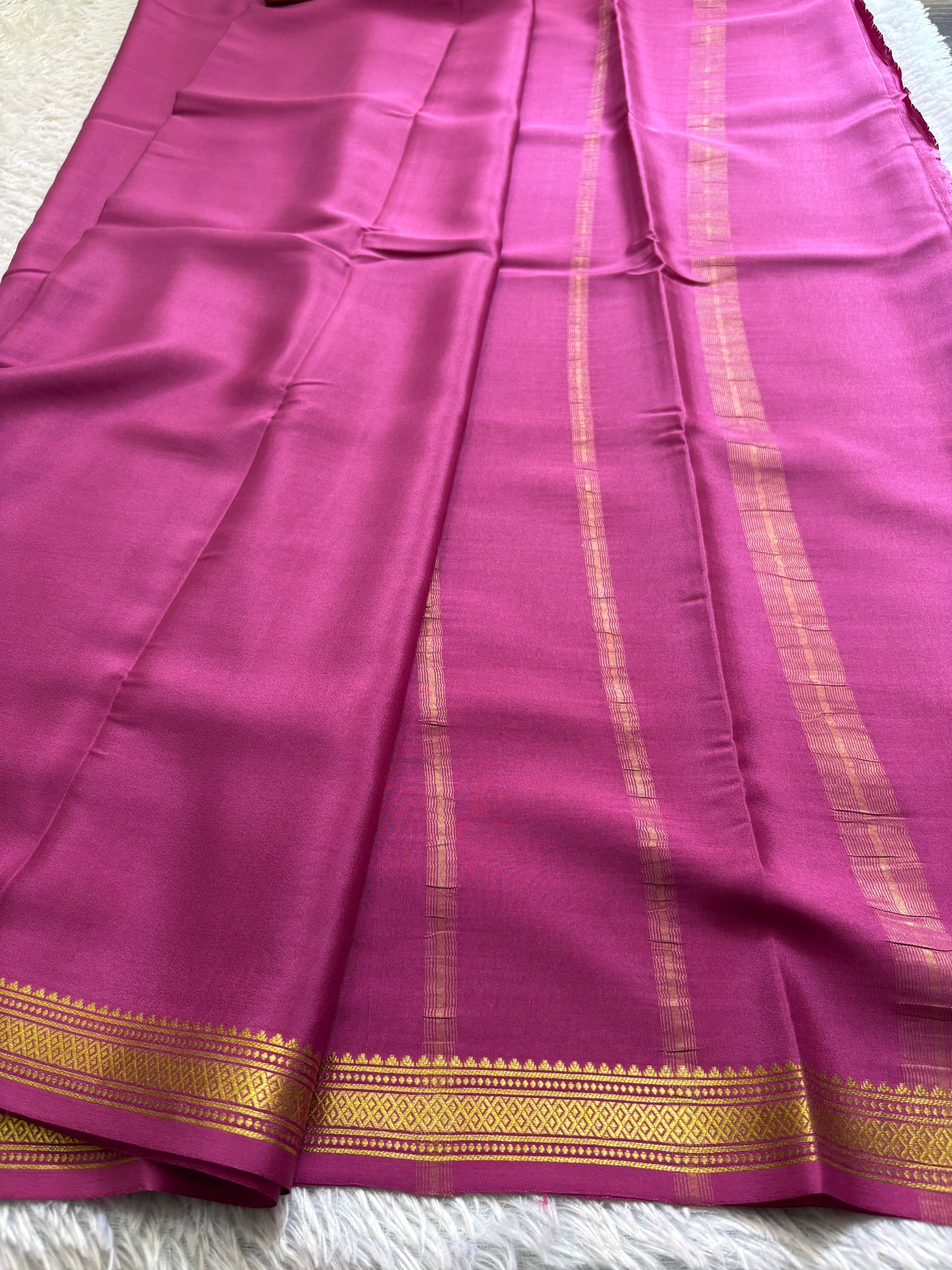 Preetha : Solid Magenta pink