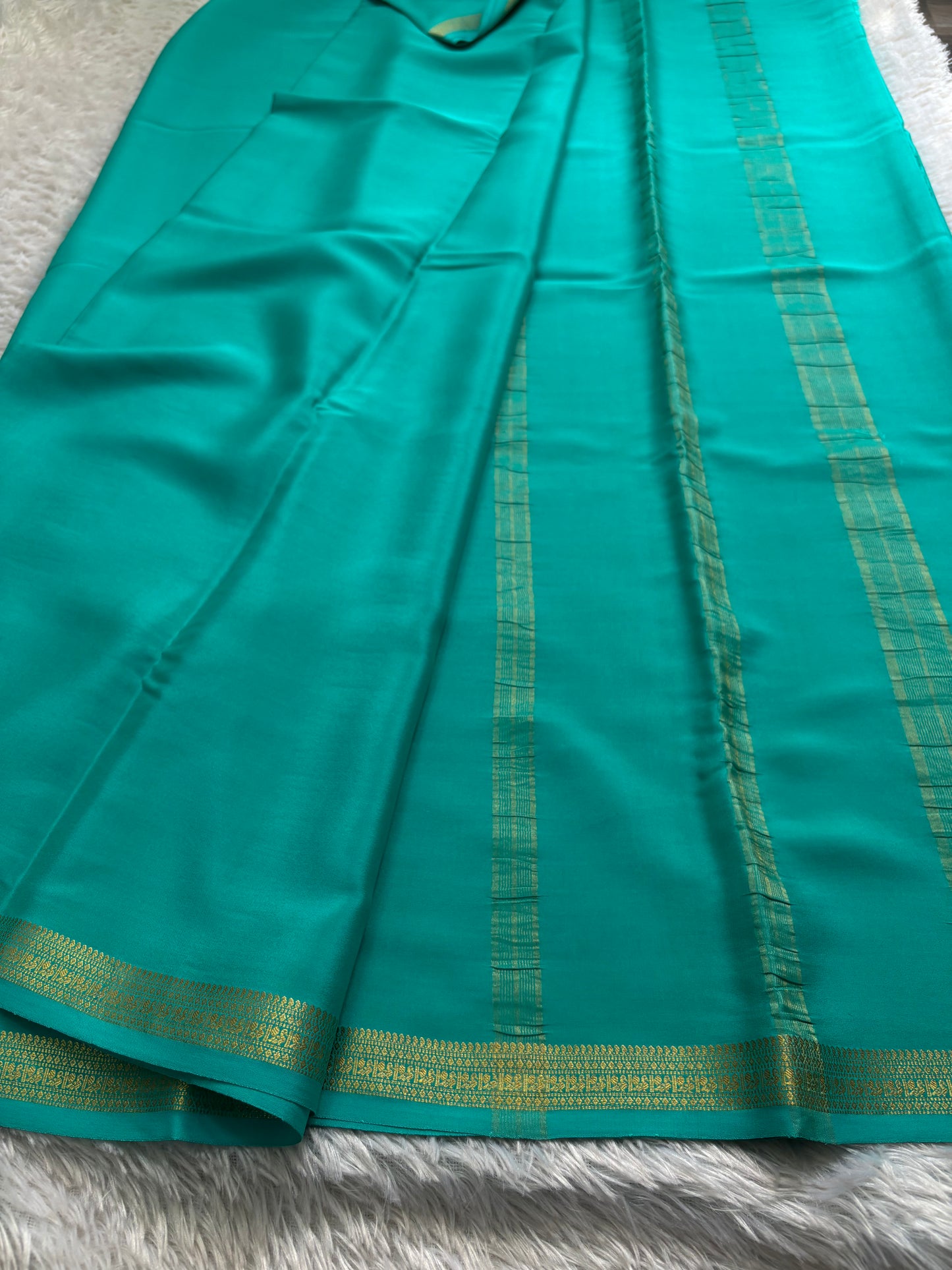 Harshini : Solid Turquoise blue