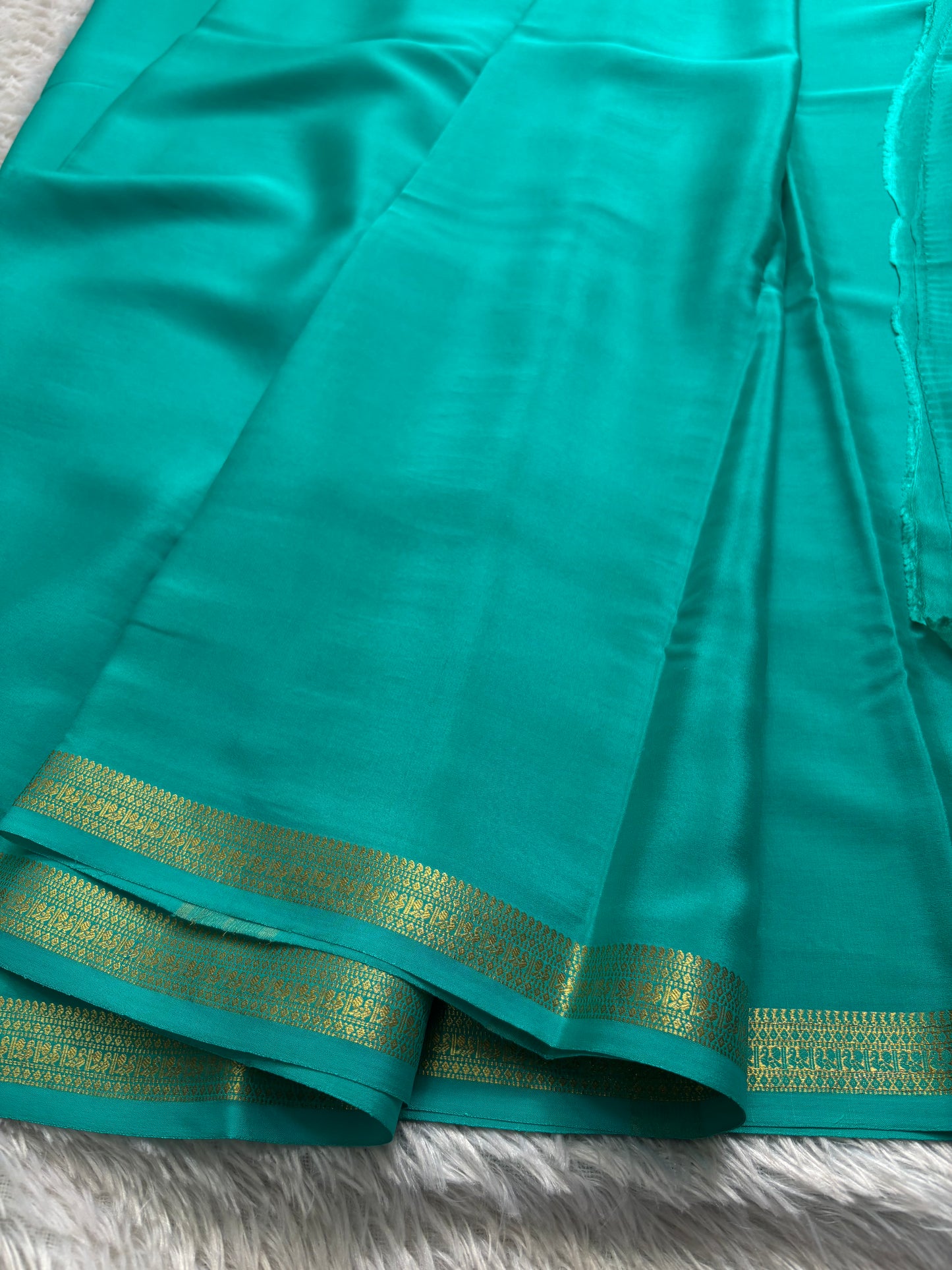 Harshini : Solid Turquoise blue
