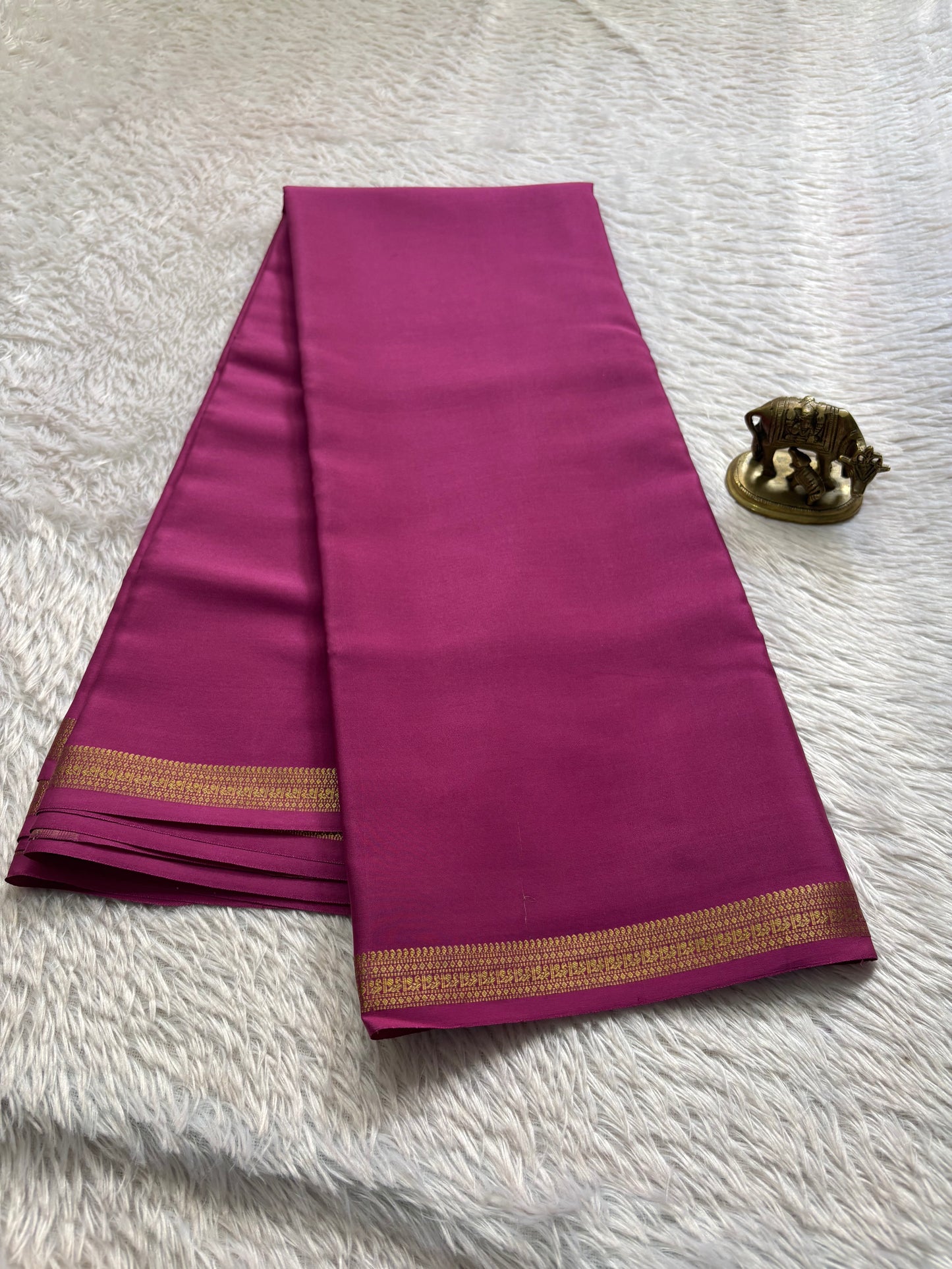 Harshini : Solid Magenta pink