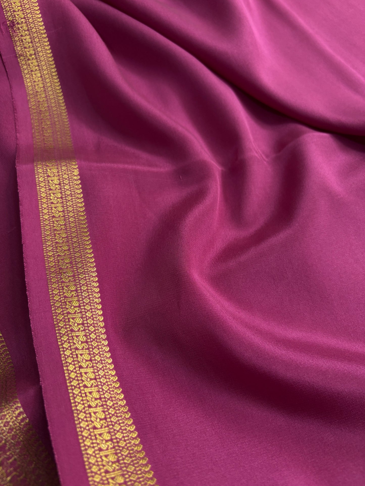 Harshini : Solid Magenta pink
