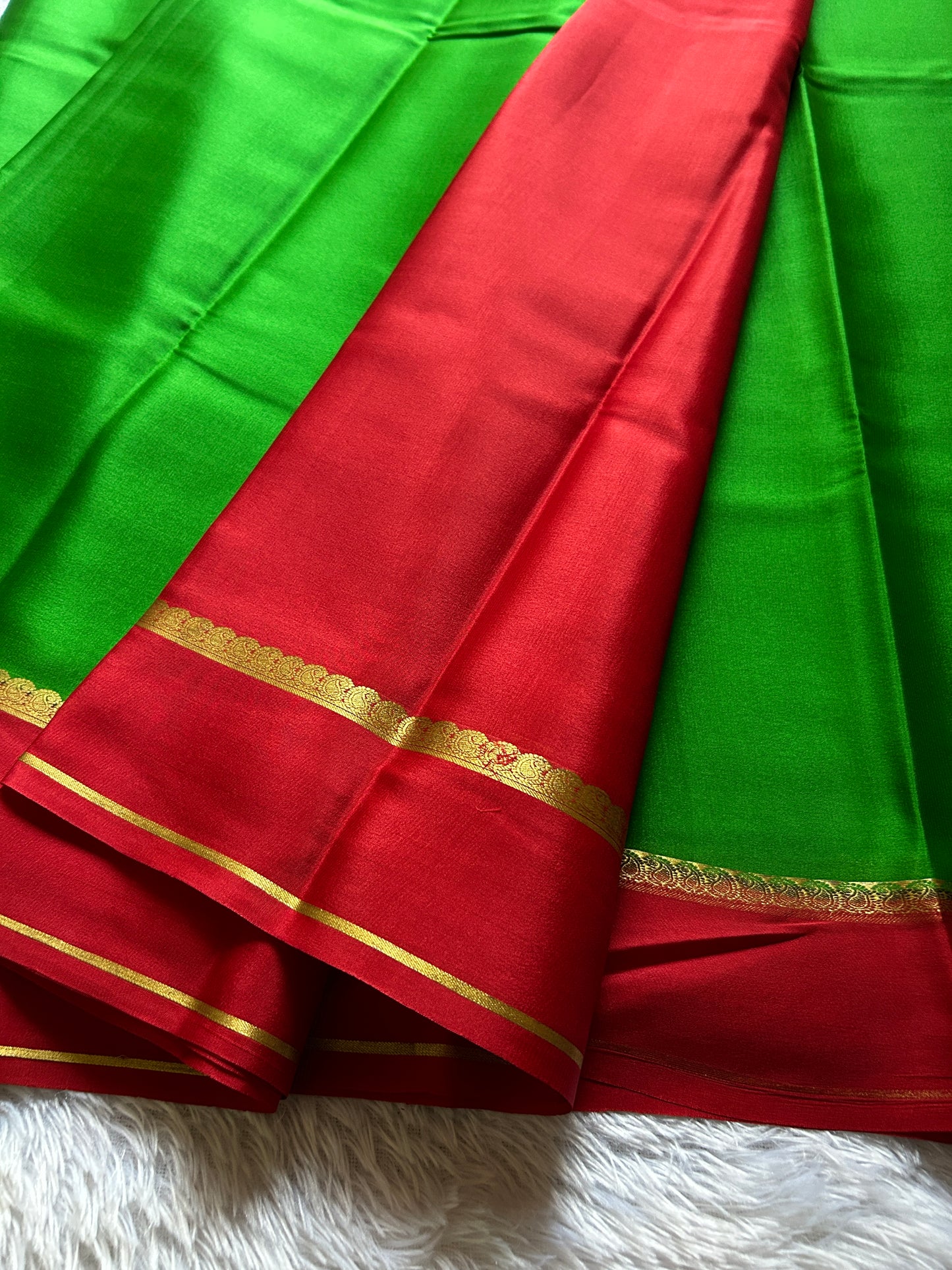 Mala (2D) : Parrot green-red