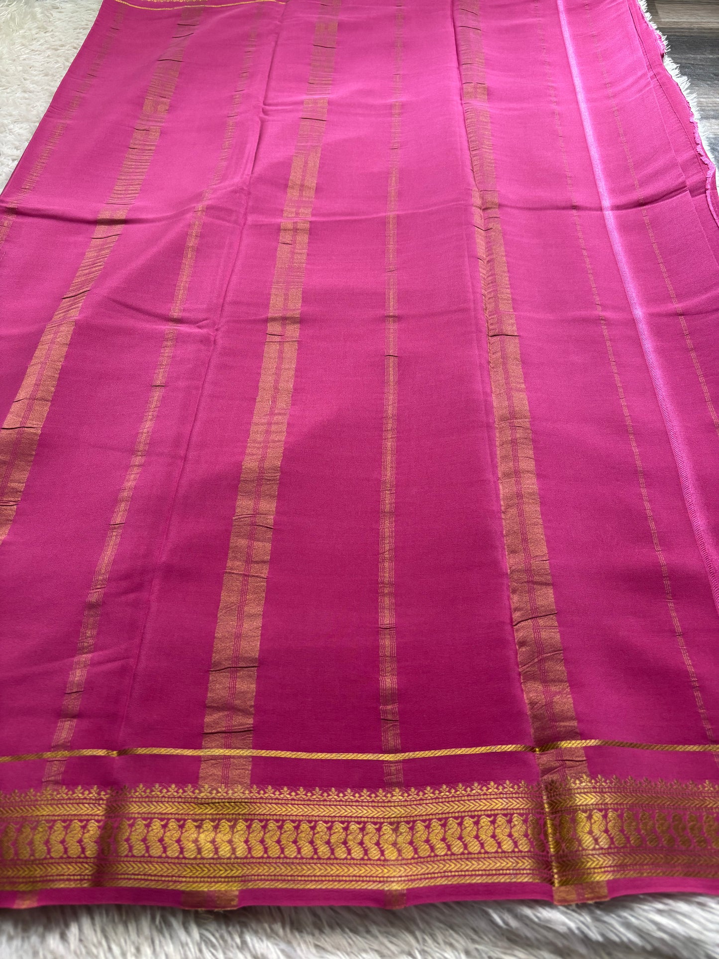 Mayuri : Solid Magenta pink
