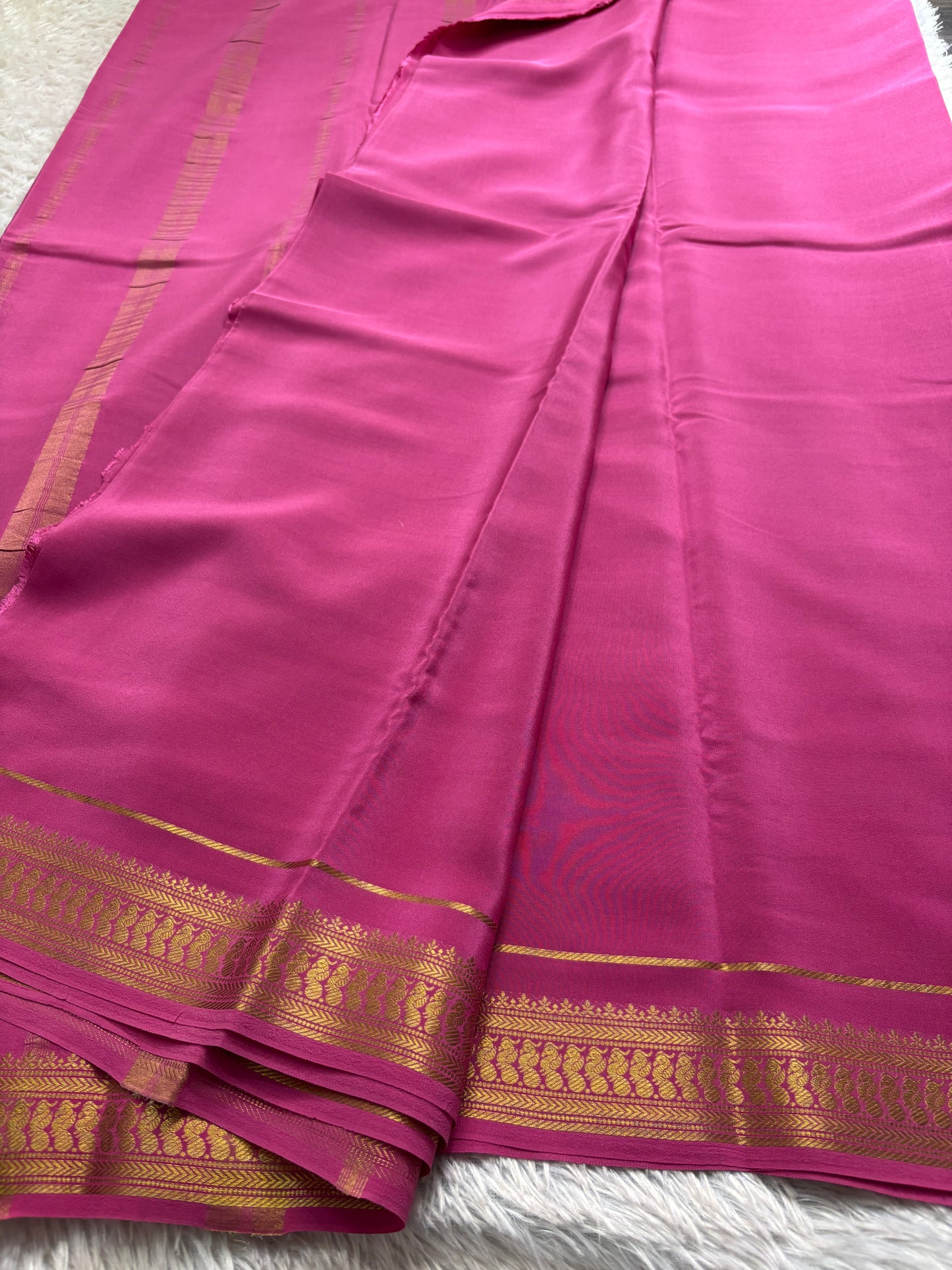 Mayuri : Solid Magenta pink