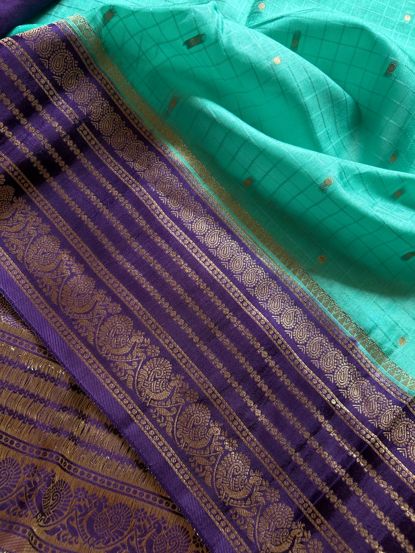 SS111 (2D) : Sea green-violet