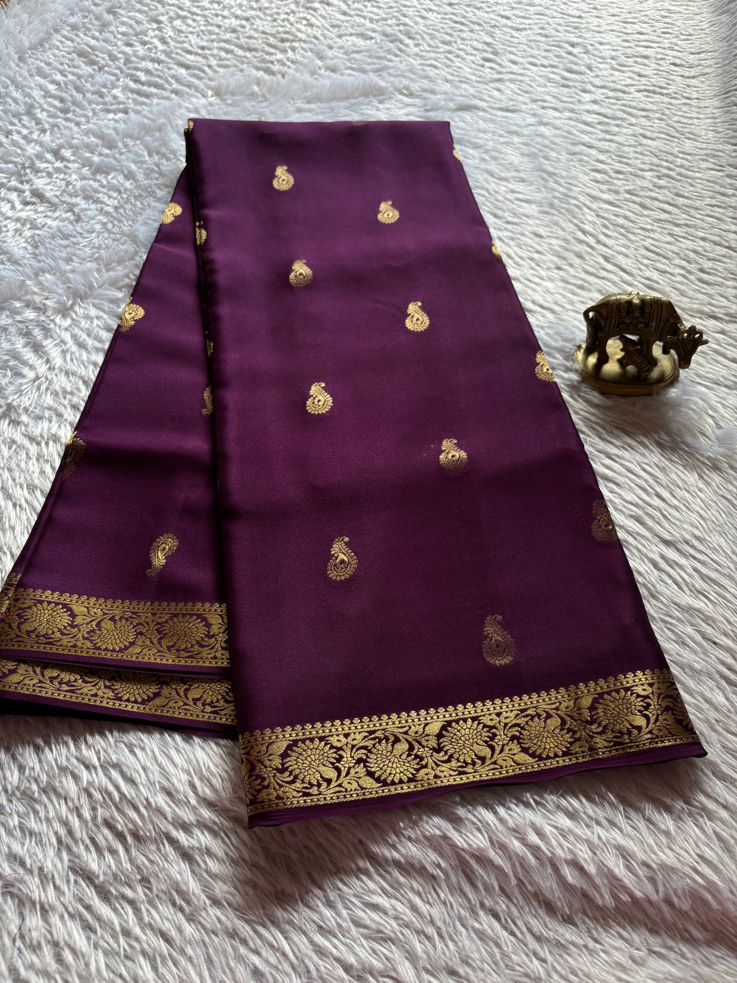 Pallavi : Solid Dark wine