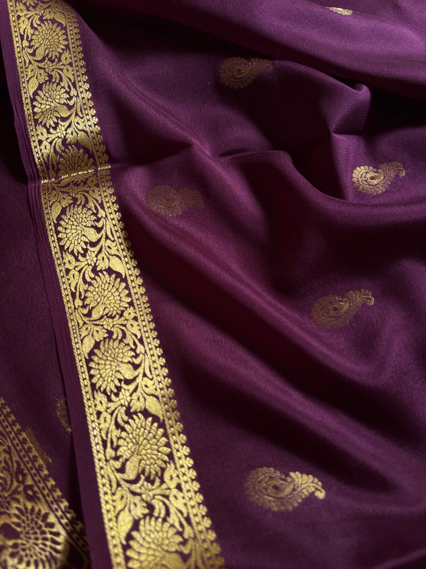 Pallavi : Solid Dark wine