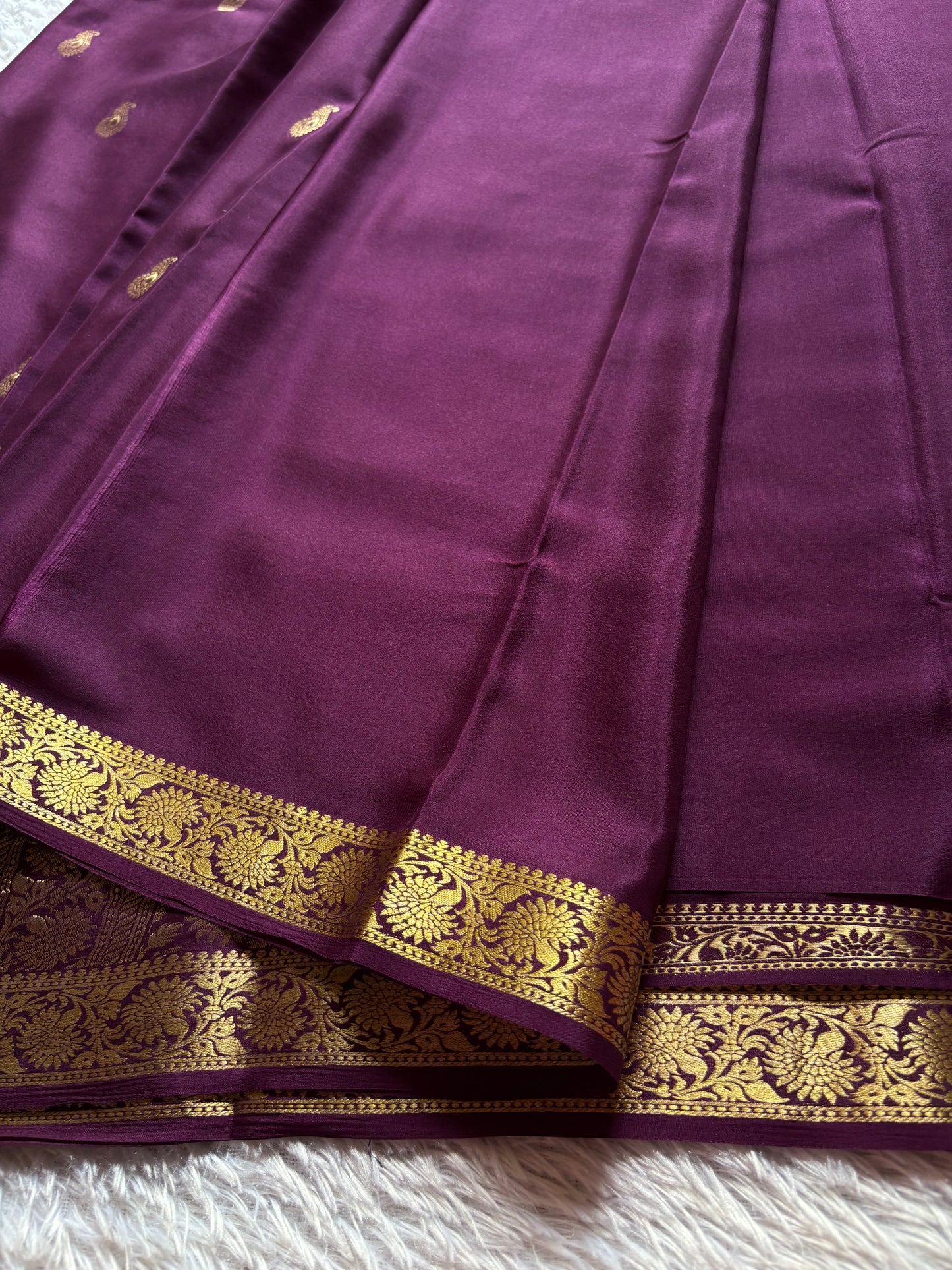 Pallavi : Solid Dark wine