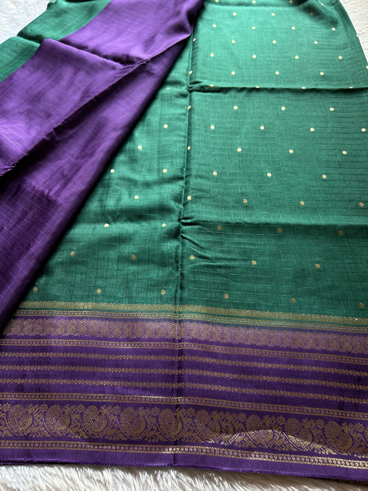 SS111 (2D) : Dark green-violet