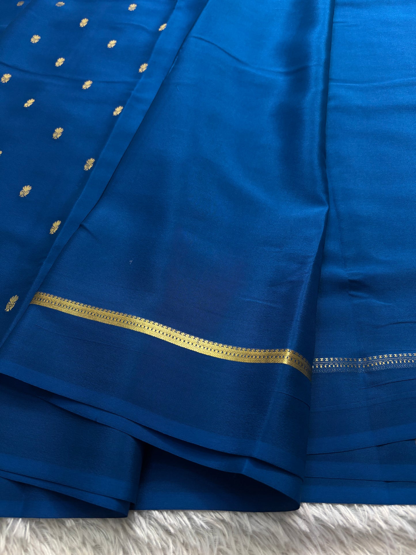 Sahana : Solid Dark blue