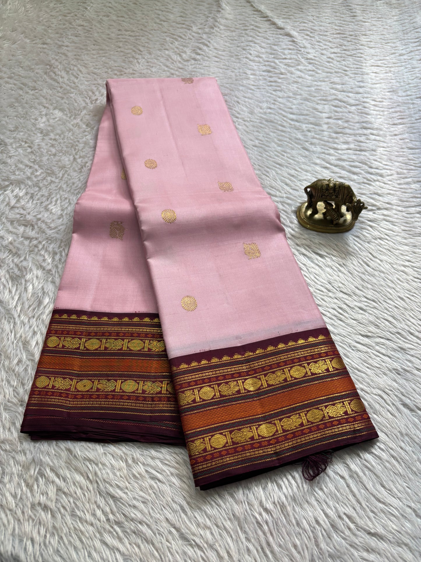 Kankana (2D) : Light pink-maroon