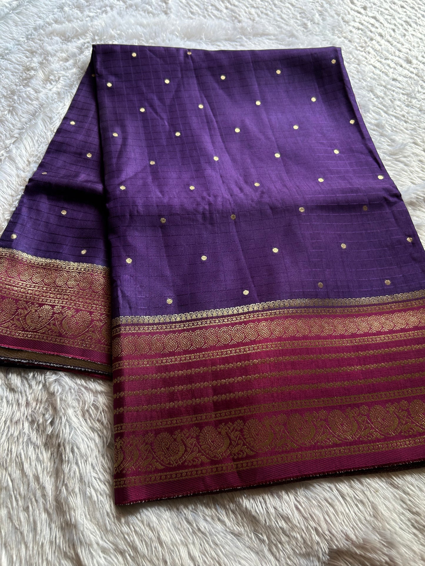 SS111 (2D) : Violet-magenta pink