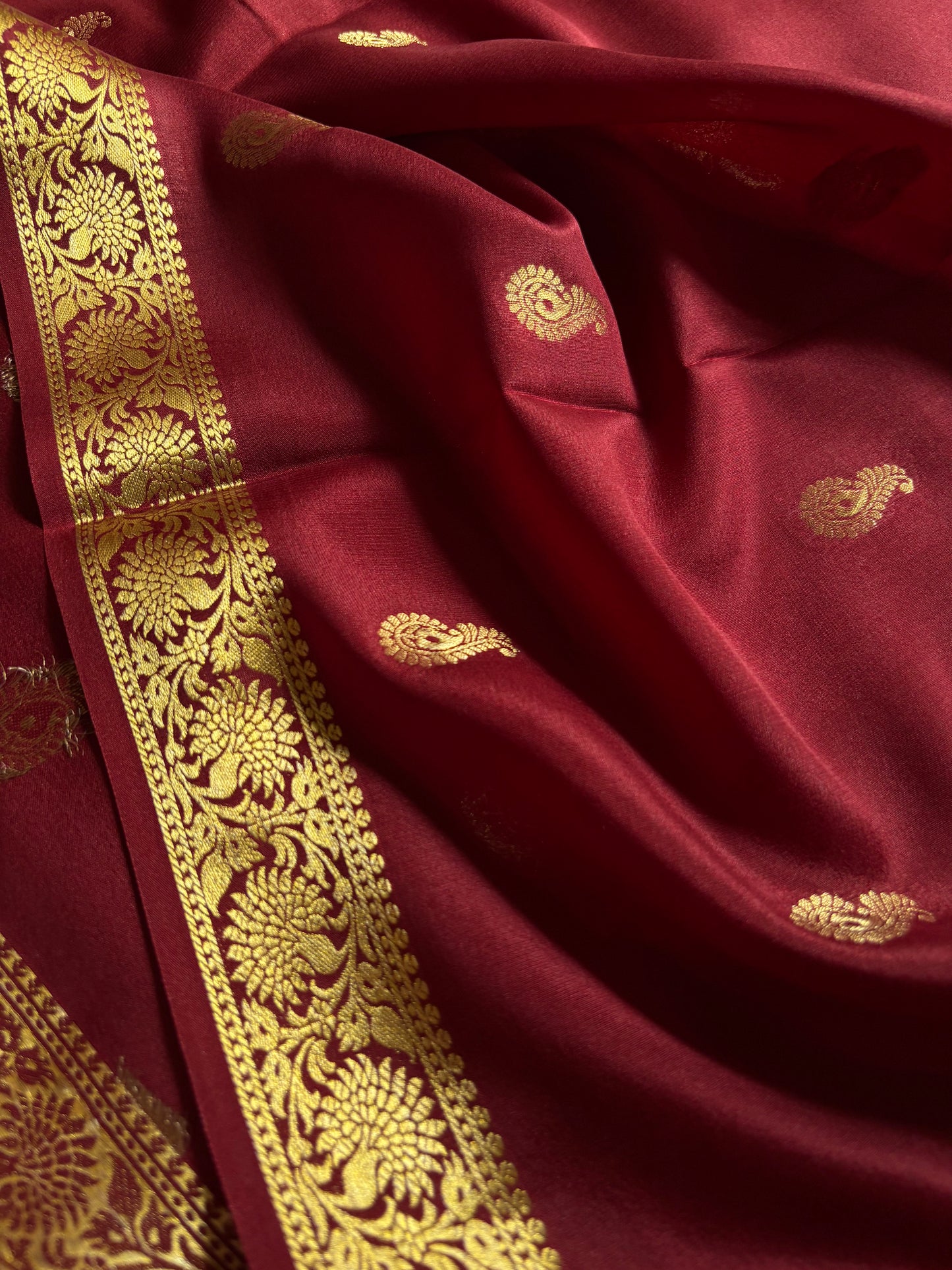 Pallavi : Solid Maroon