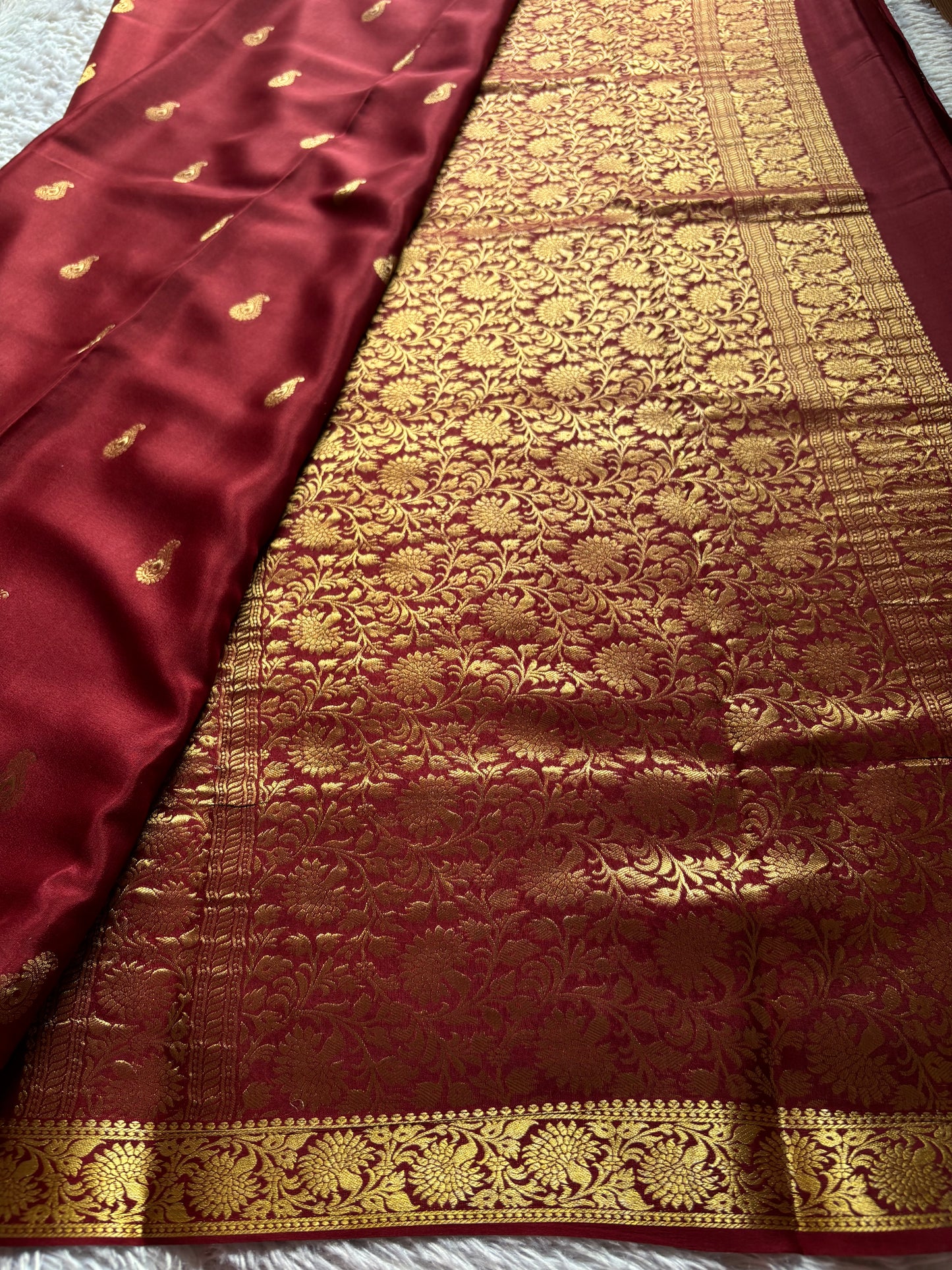 Pallavi : Solid Maroon
