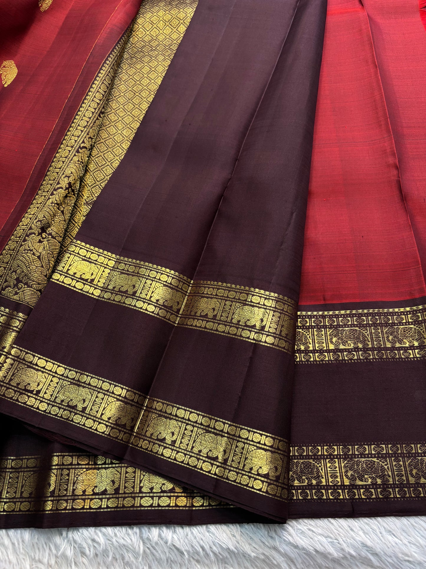 Kankana (2D) : maroon-chocolate brown