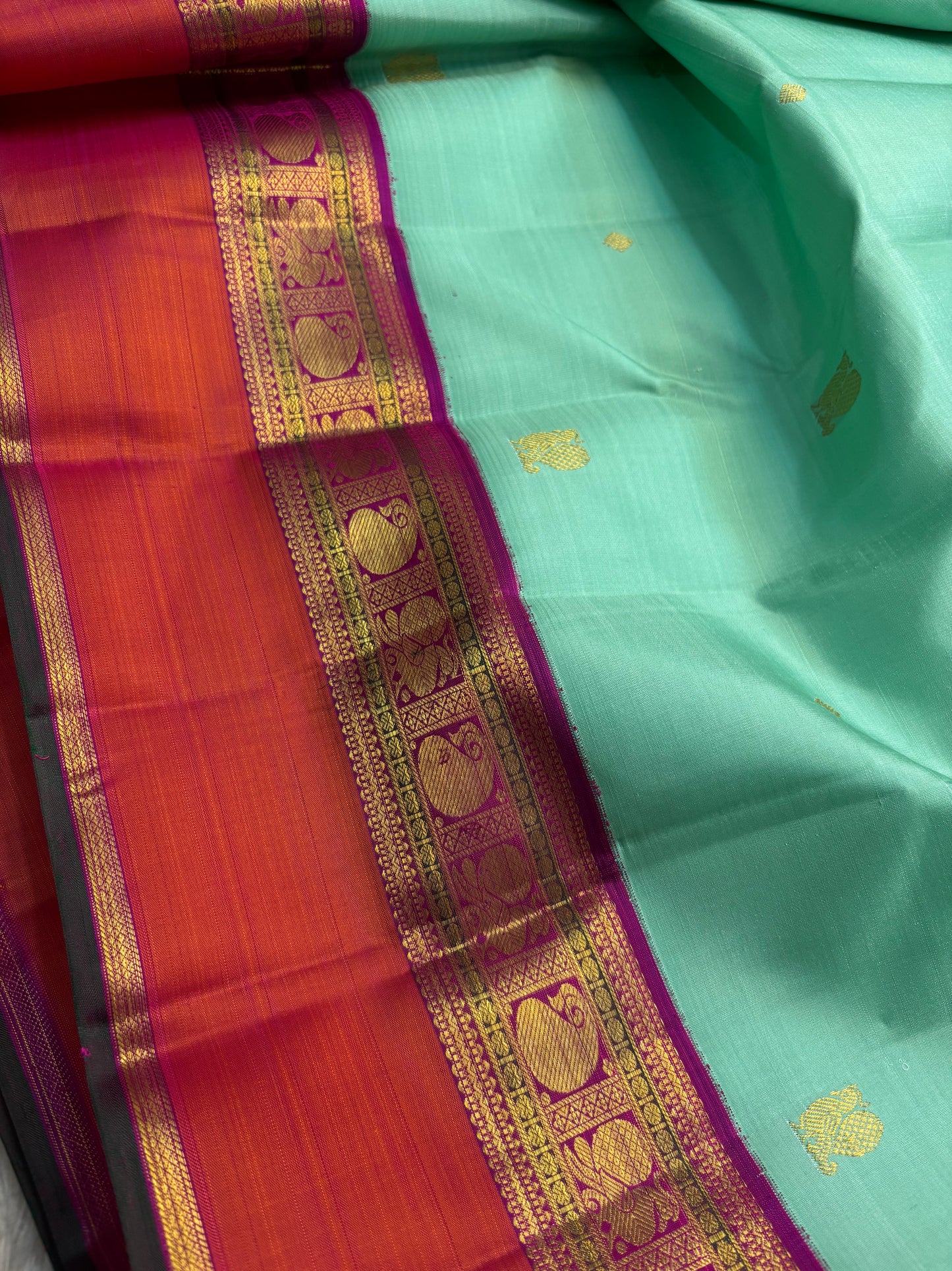 Kankana (3D) : Aqua blue-magenta-rust red
