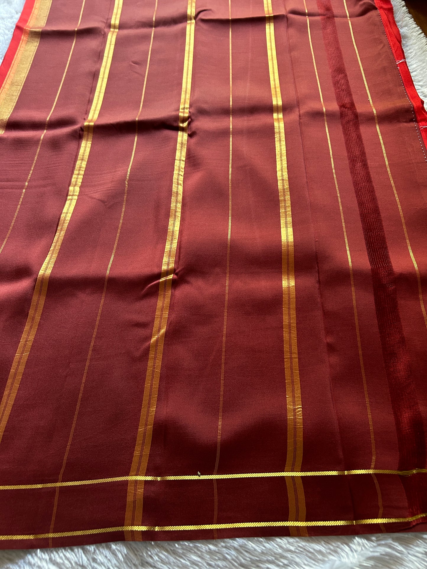Rekha (2D) : Red-maroon
