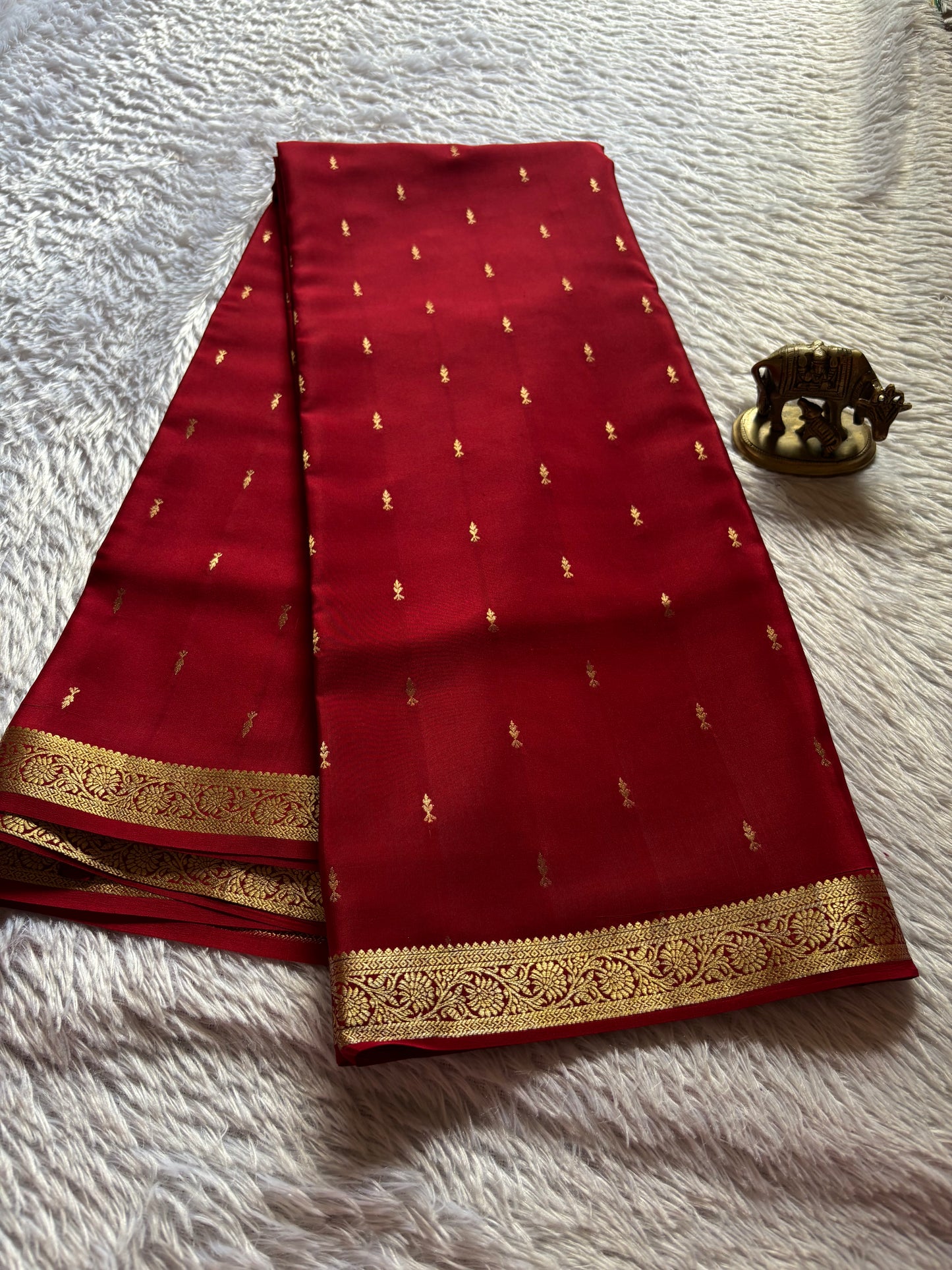Spoorthi : Solid Dark red