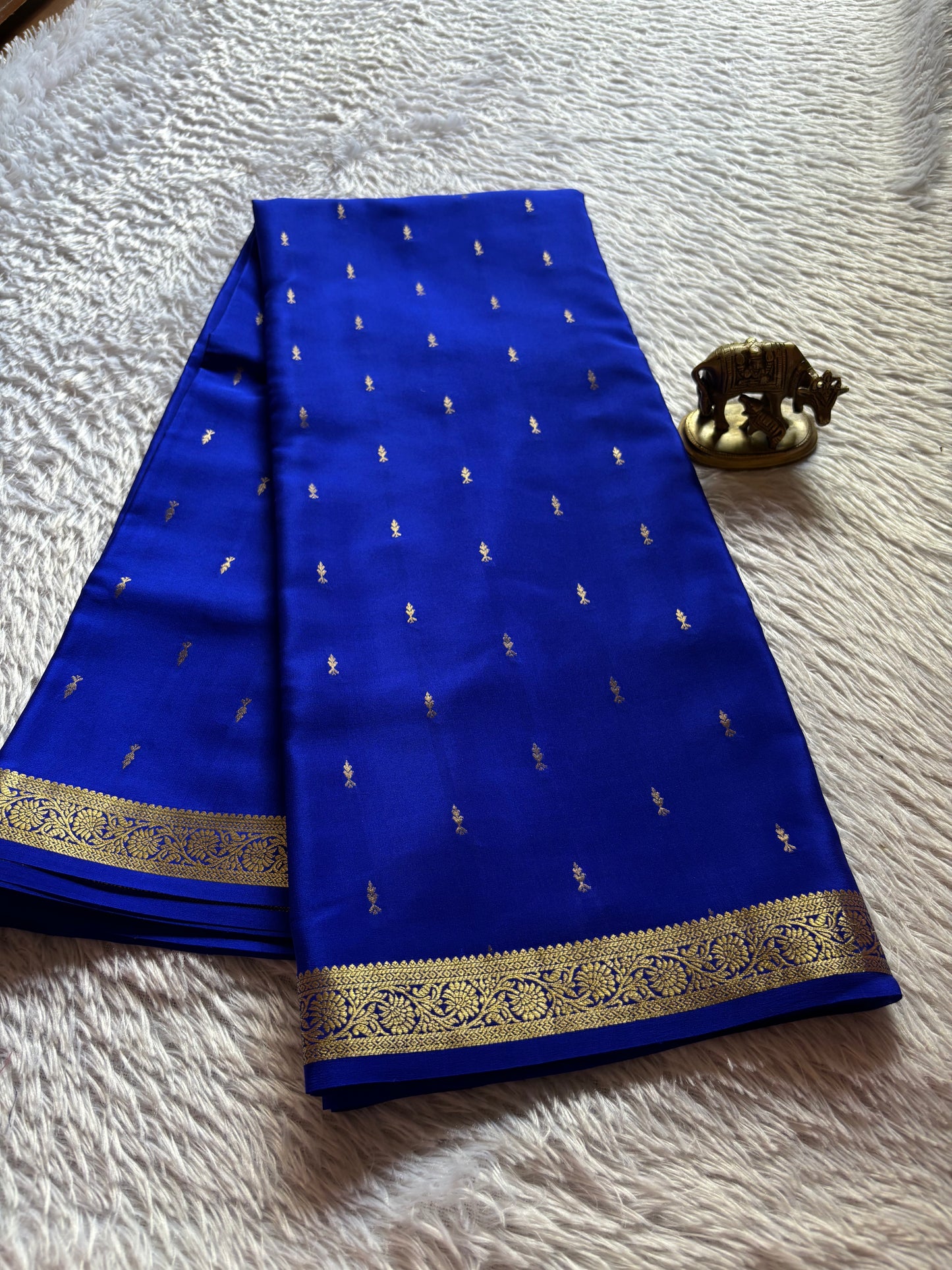 Spoorthi : Solid Royal blue