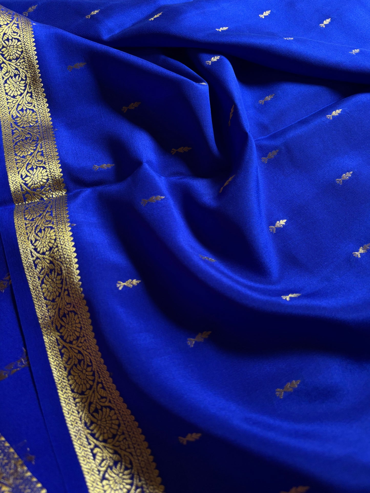 Spoorthi : Solid Royal blue