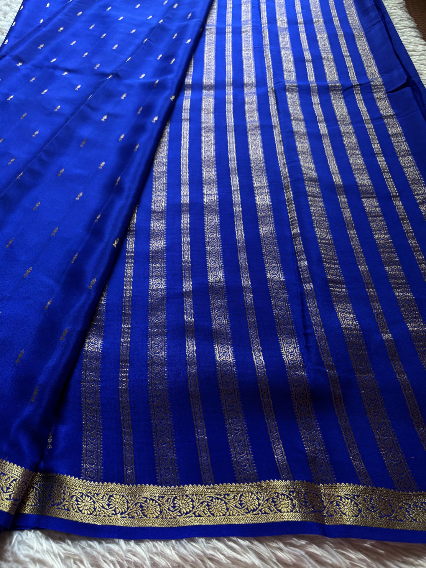 Spoorthi : Solid Royal blue