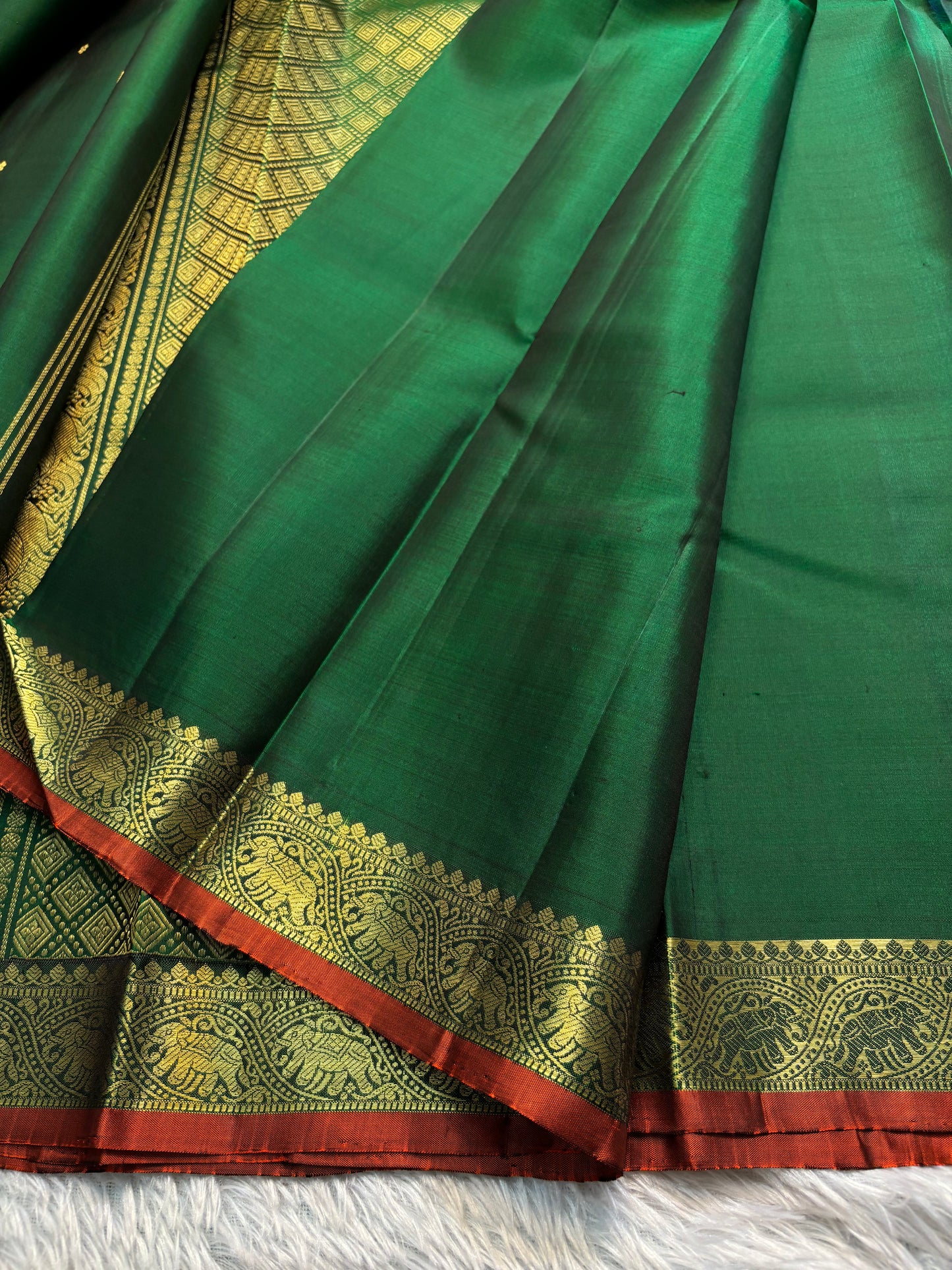 Sundari (2D) : Bottle green-rust