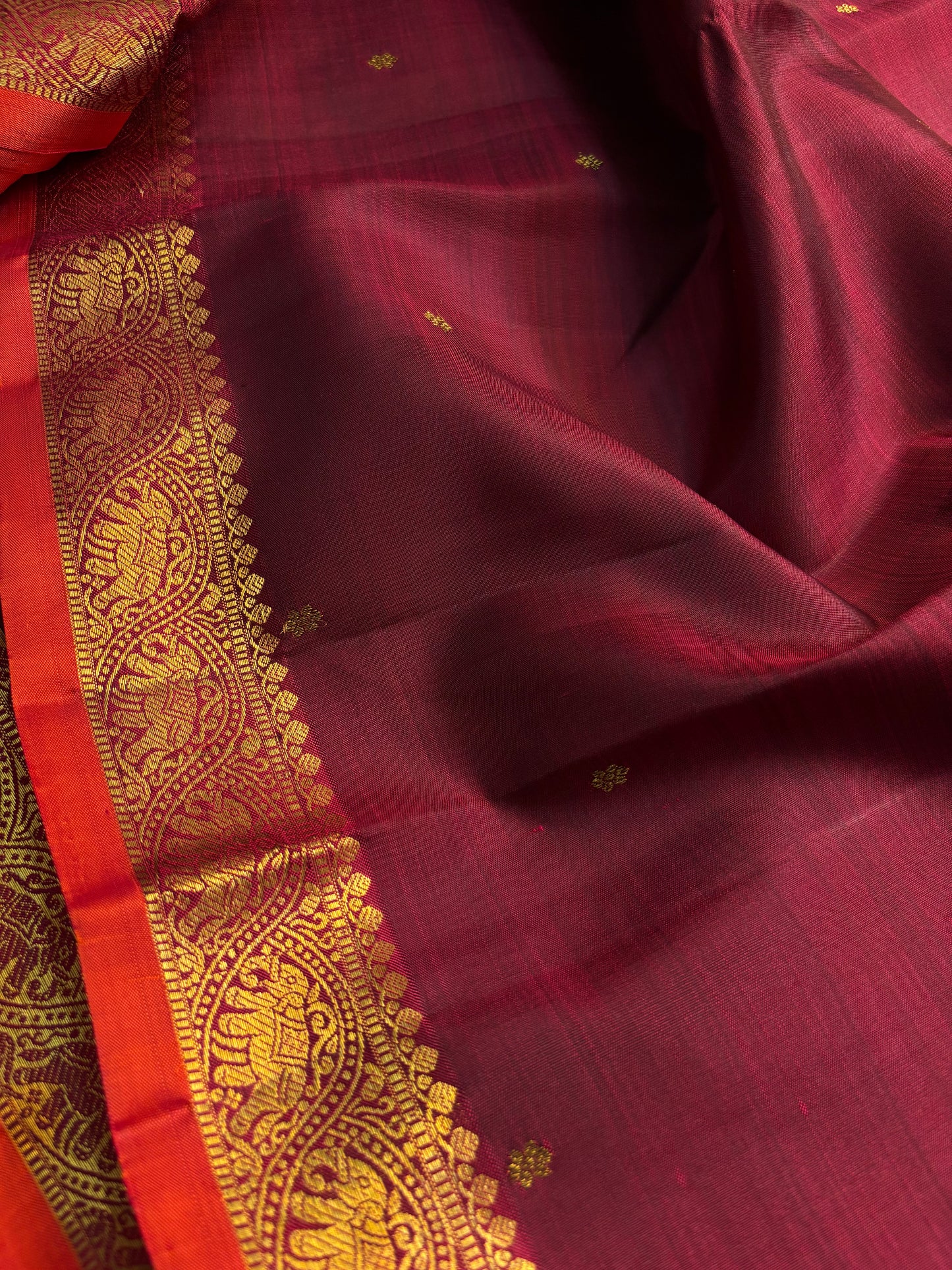Sundari (2D) : Maroon-dark orange