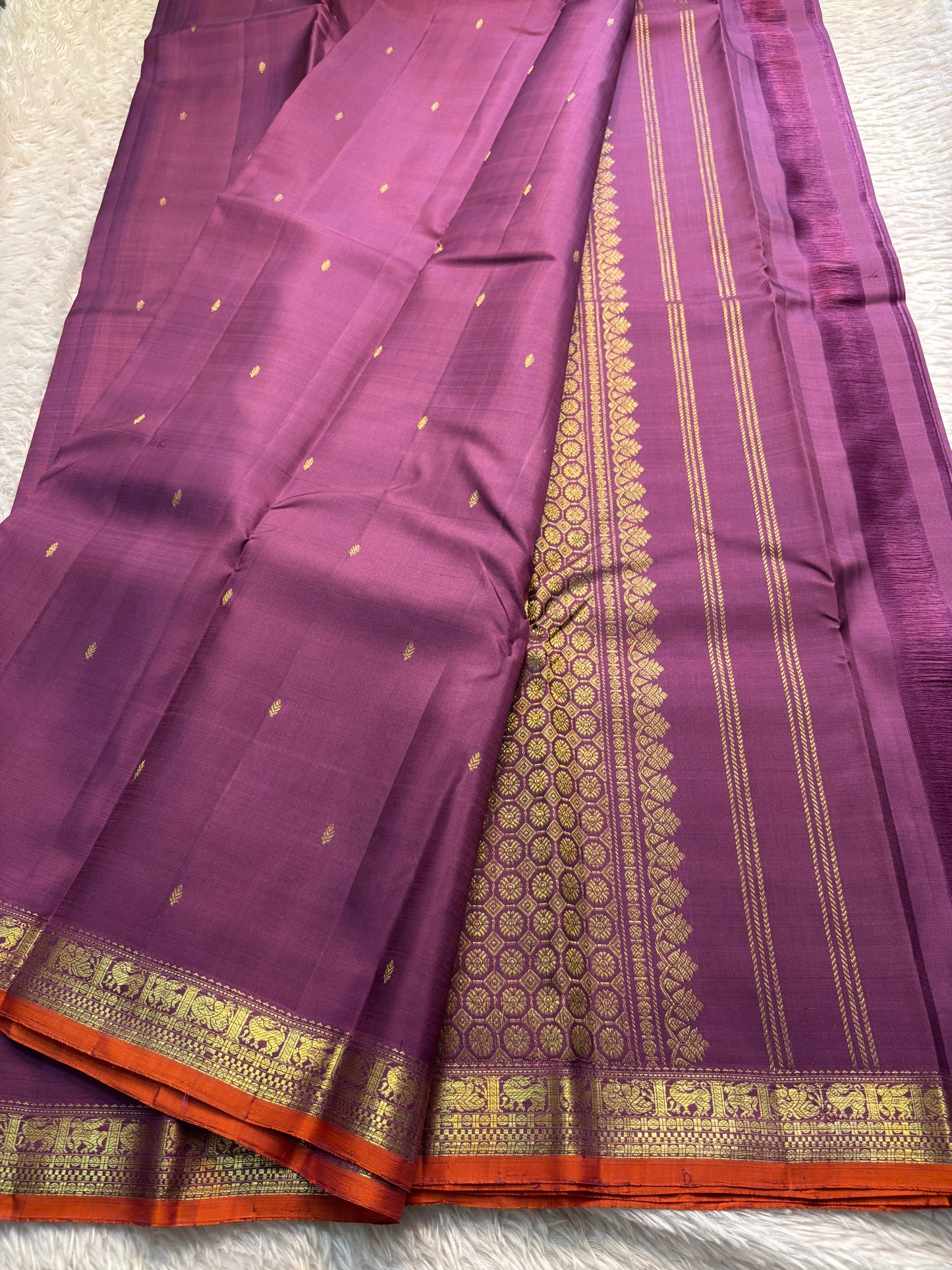 Sundari (2D) : Dark onion pink-rust orange